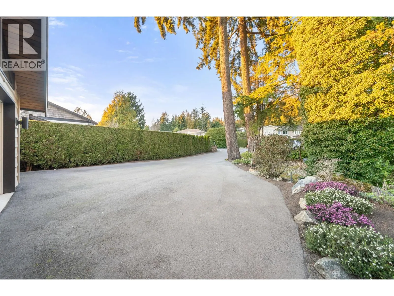 4570 WOODGREEN COURT