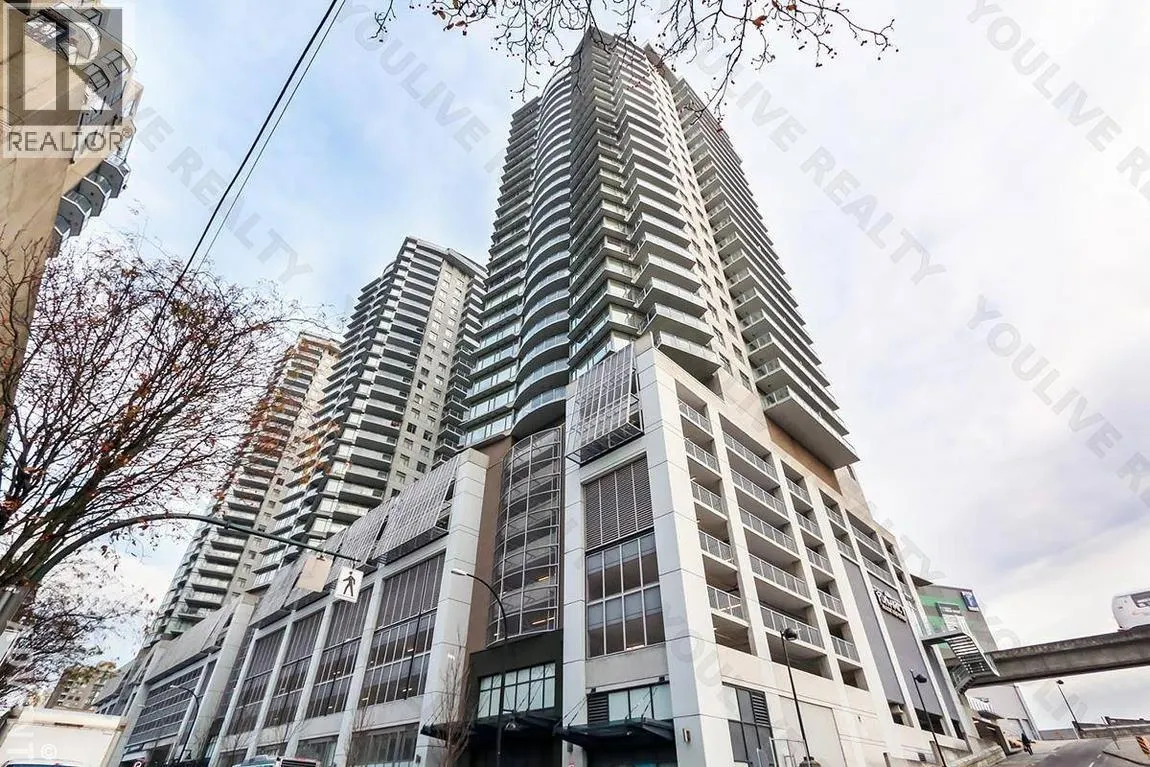 32XX 888 CARNARVON ST