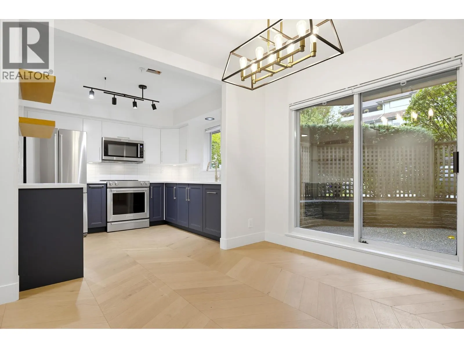 105 20556 113 AVENUE