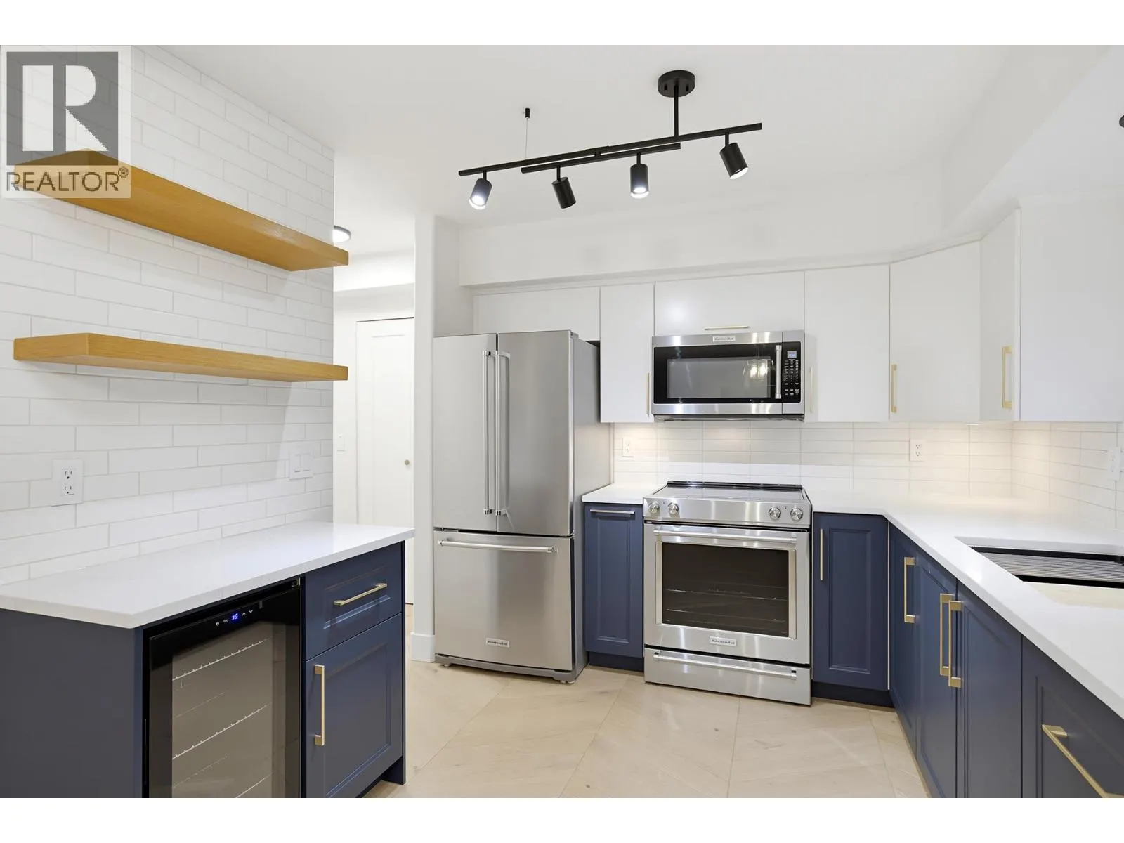 105 20556 113 AVENUE