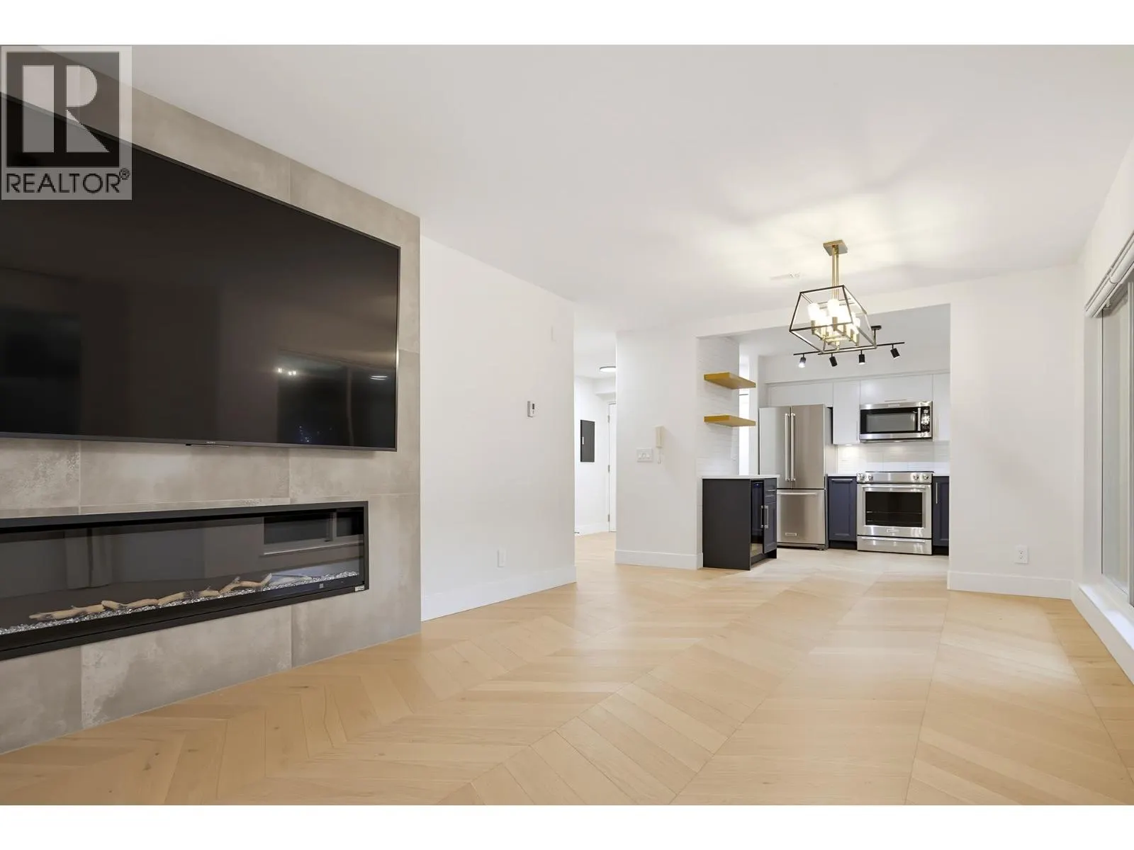105 20556 113 AVENUE