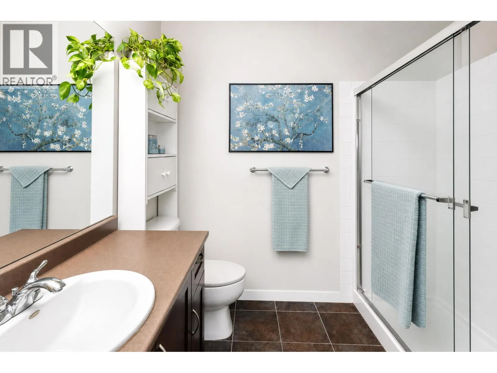 310 2336 WHYTE AVENUE