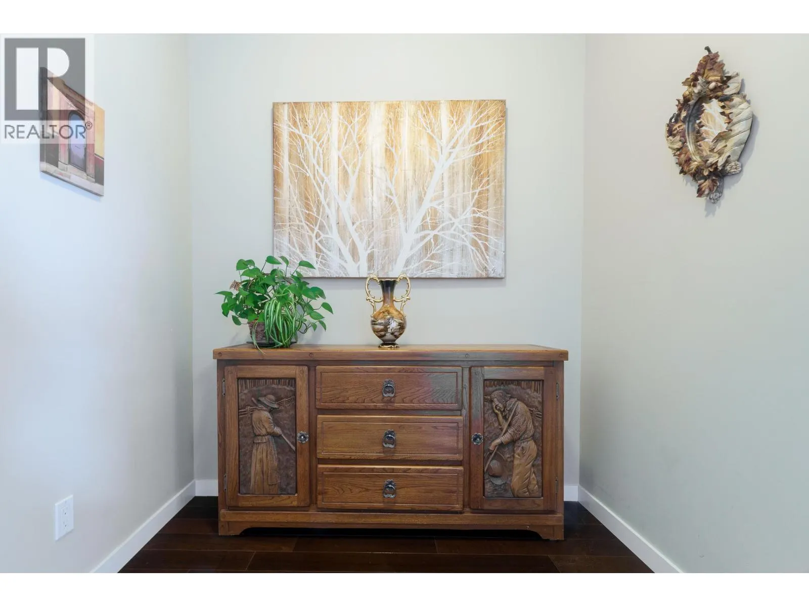 310 2336 WHYTE AVENUE
