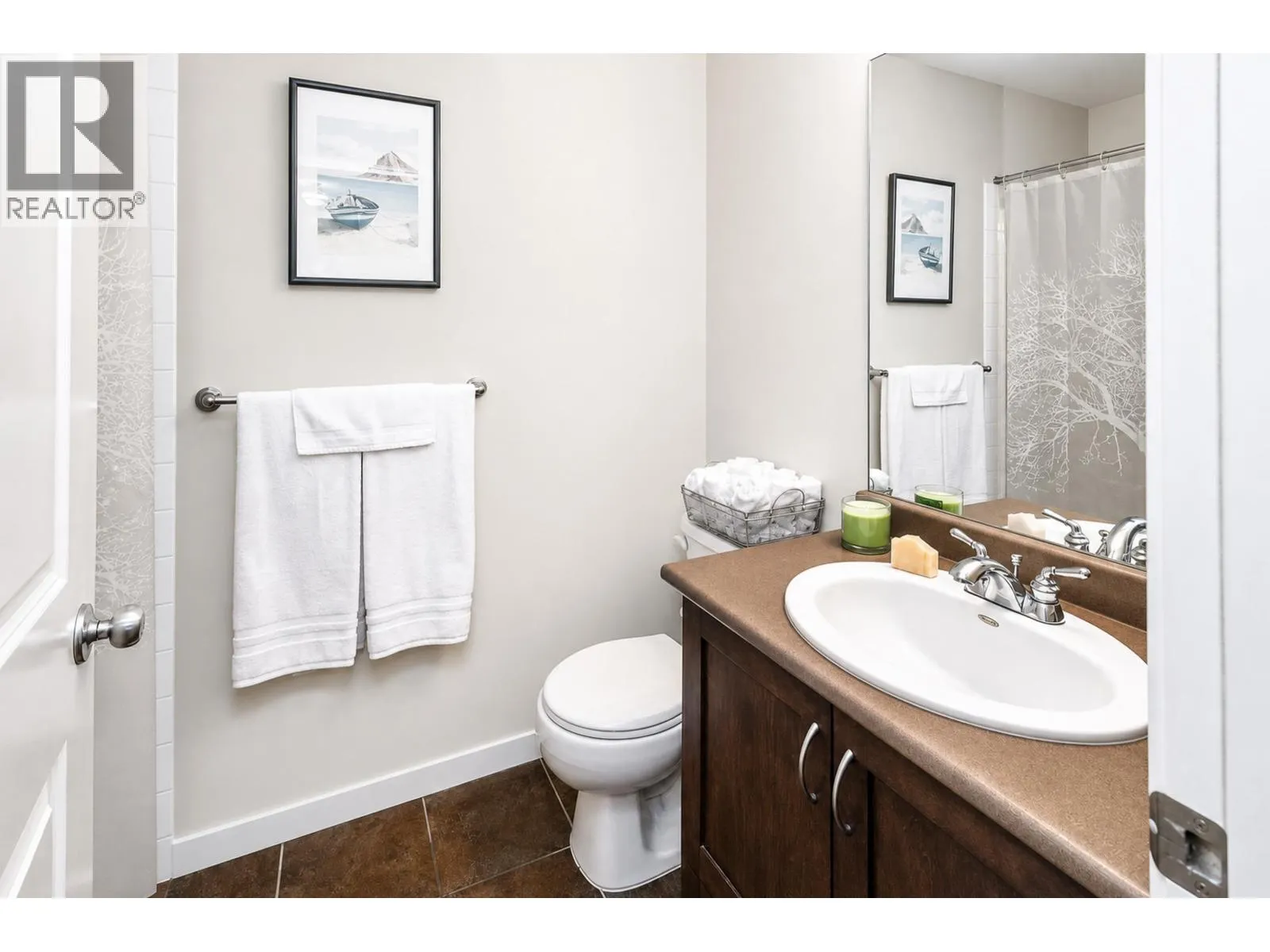 310 2336 WHYTE AVENUE