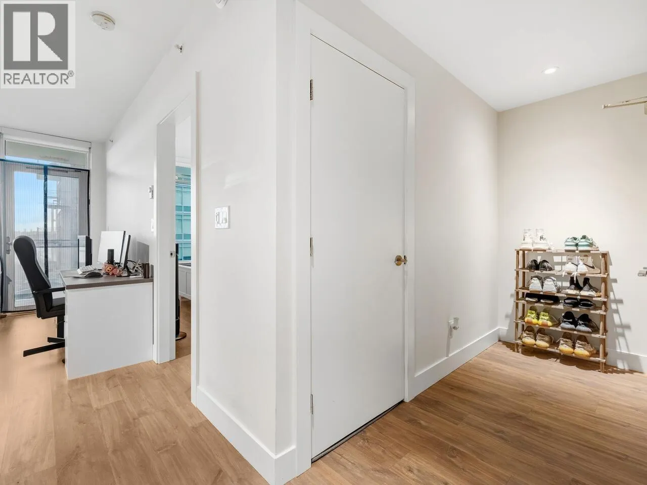 501 258 NELSON'S COURT