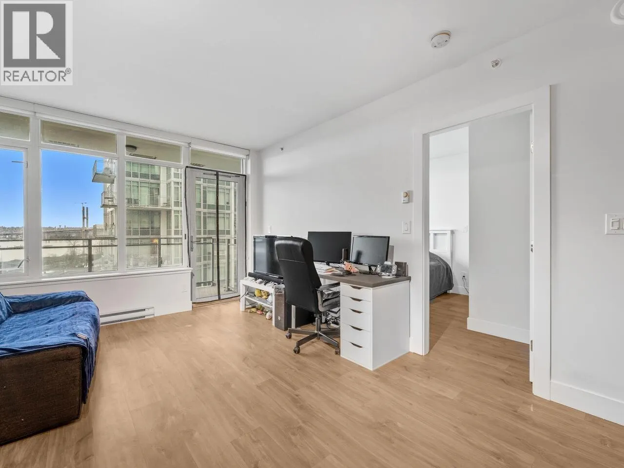 501 258 NELSON'S COURT