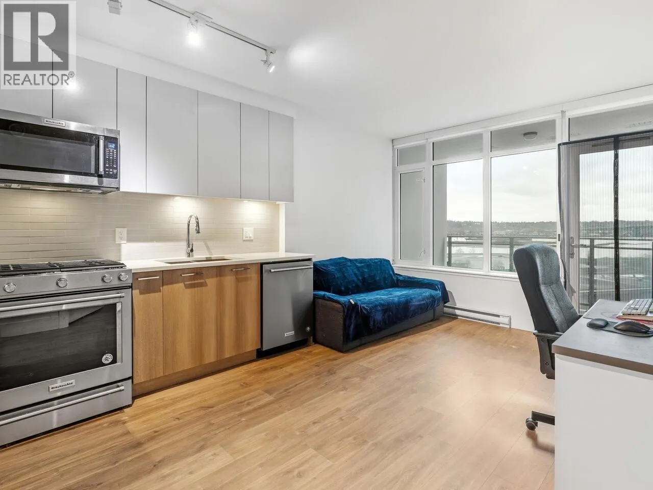 501 258 NELSON'S COURT