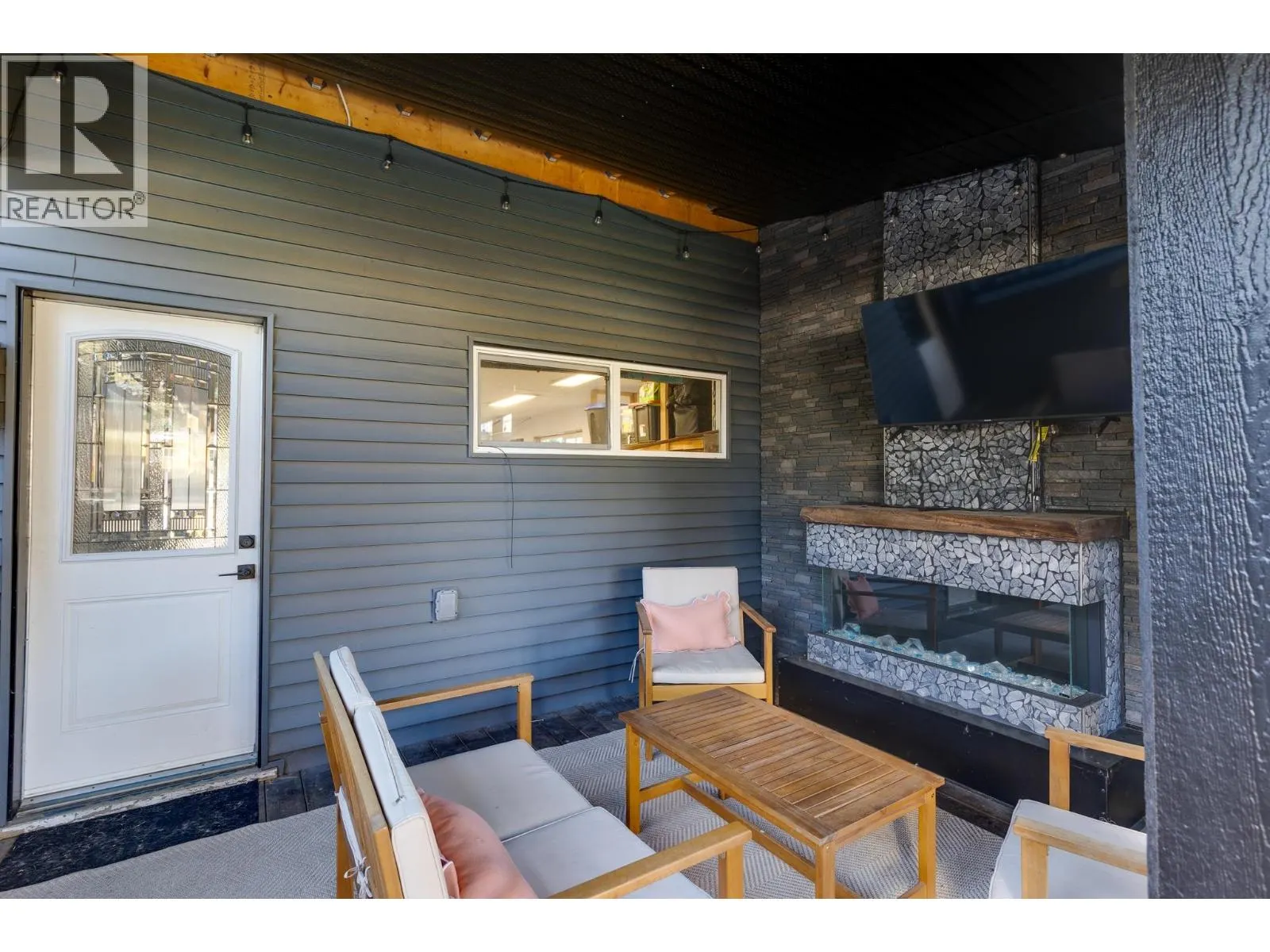 534 RUNNALLS AVENUE