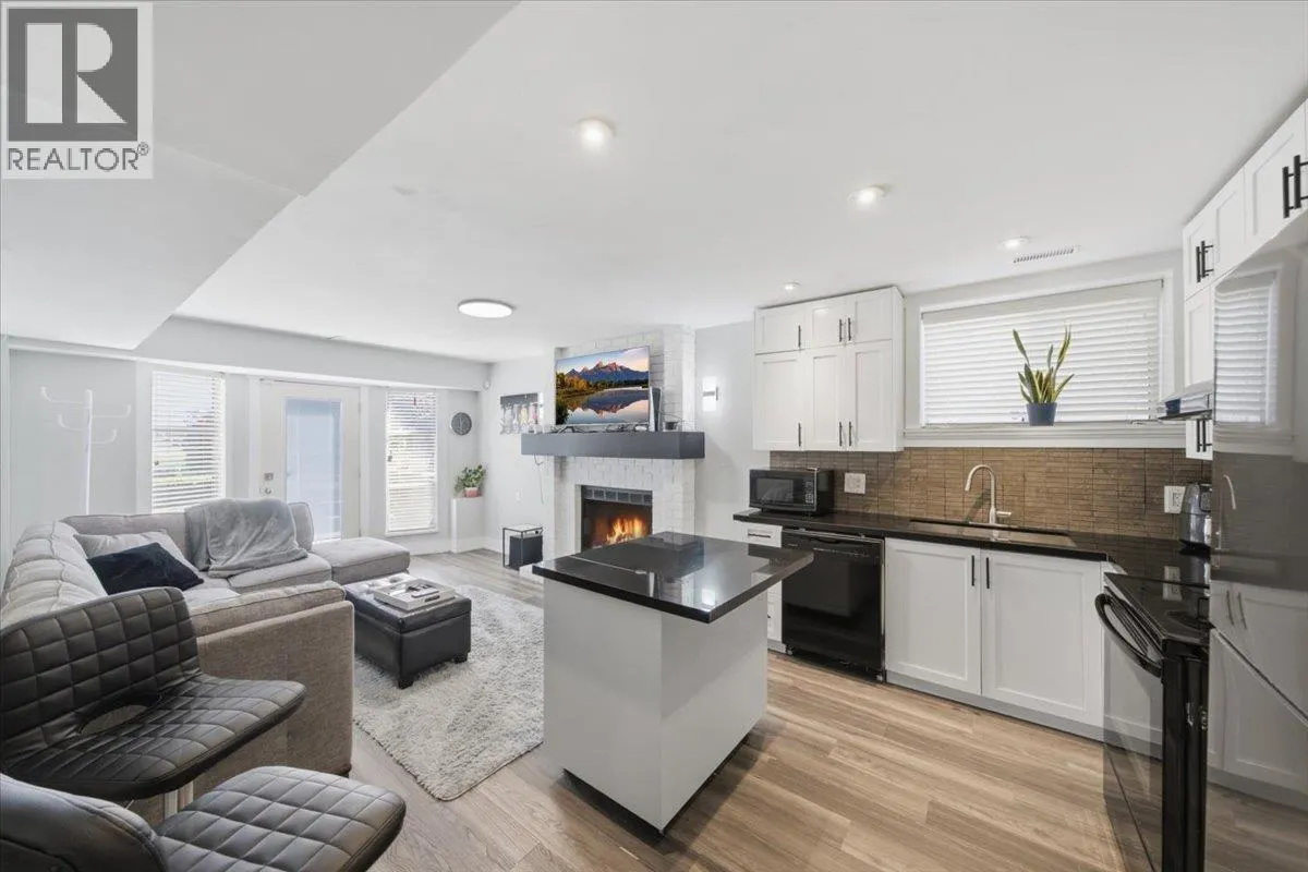 2893 DELAHAYE DRIVE