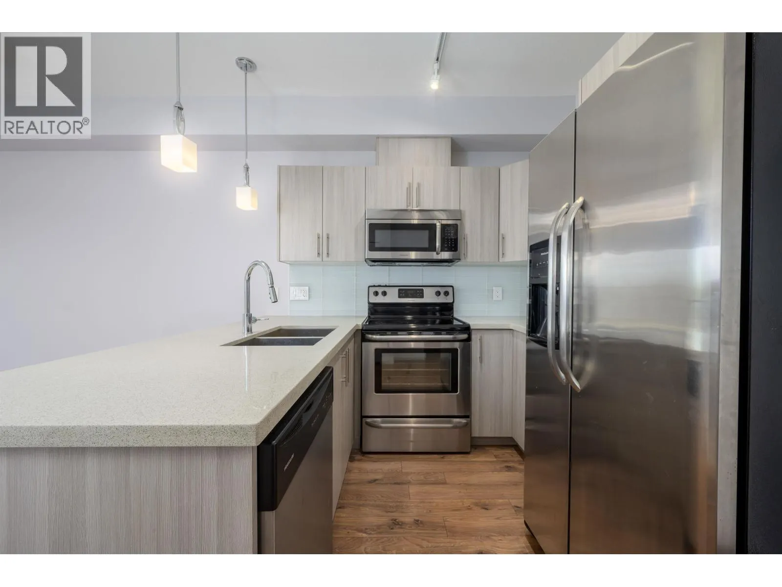 311 12070 227 STREET