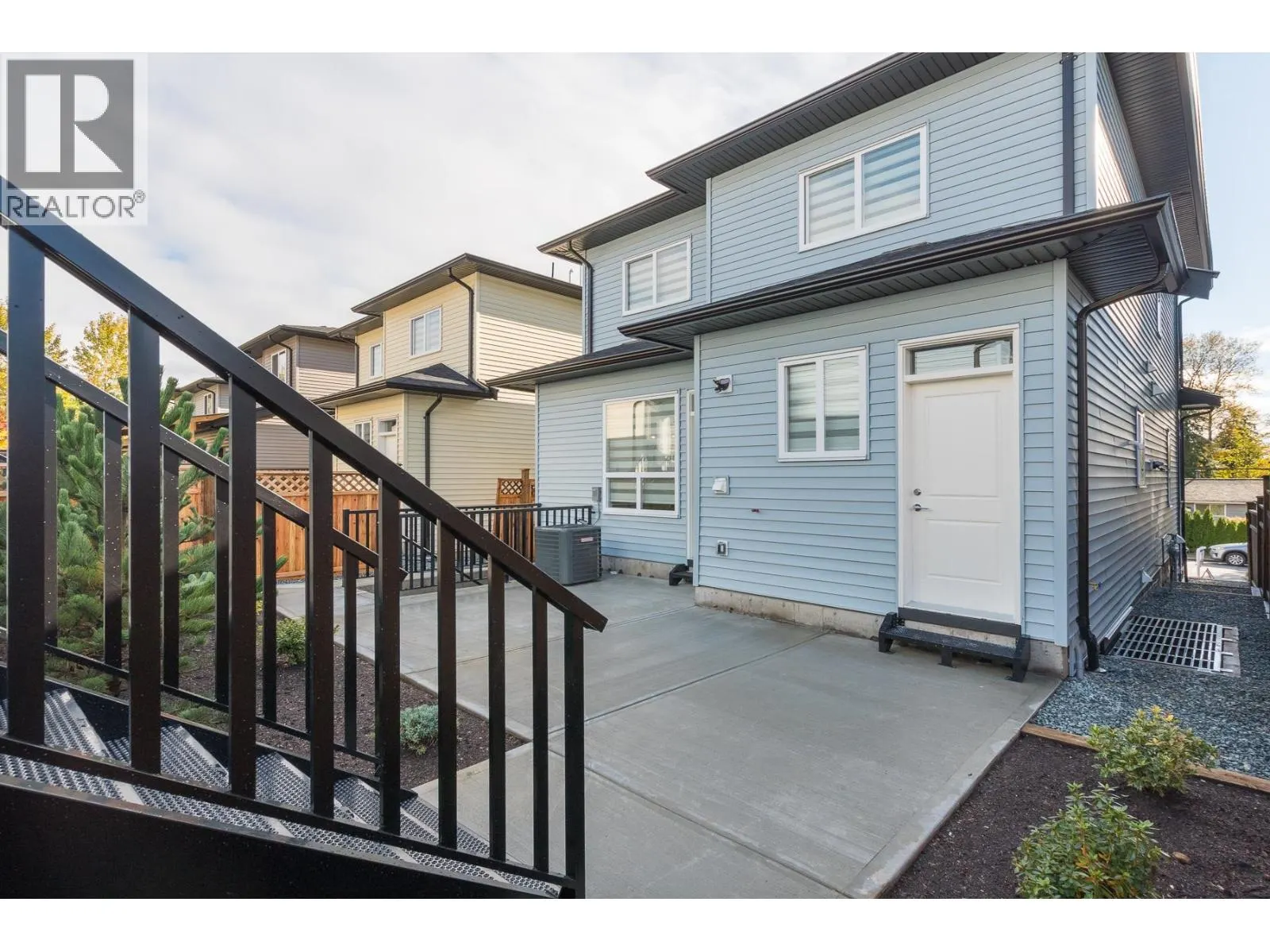 3427 VICTORIA DRIVE