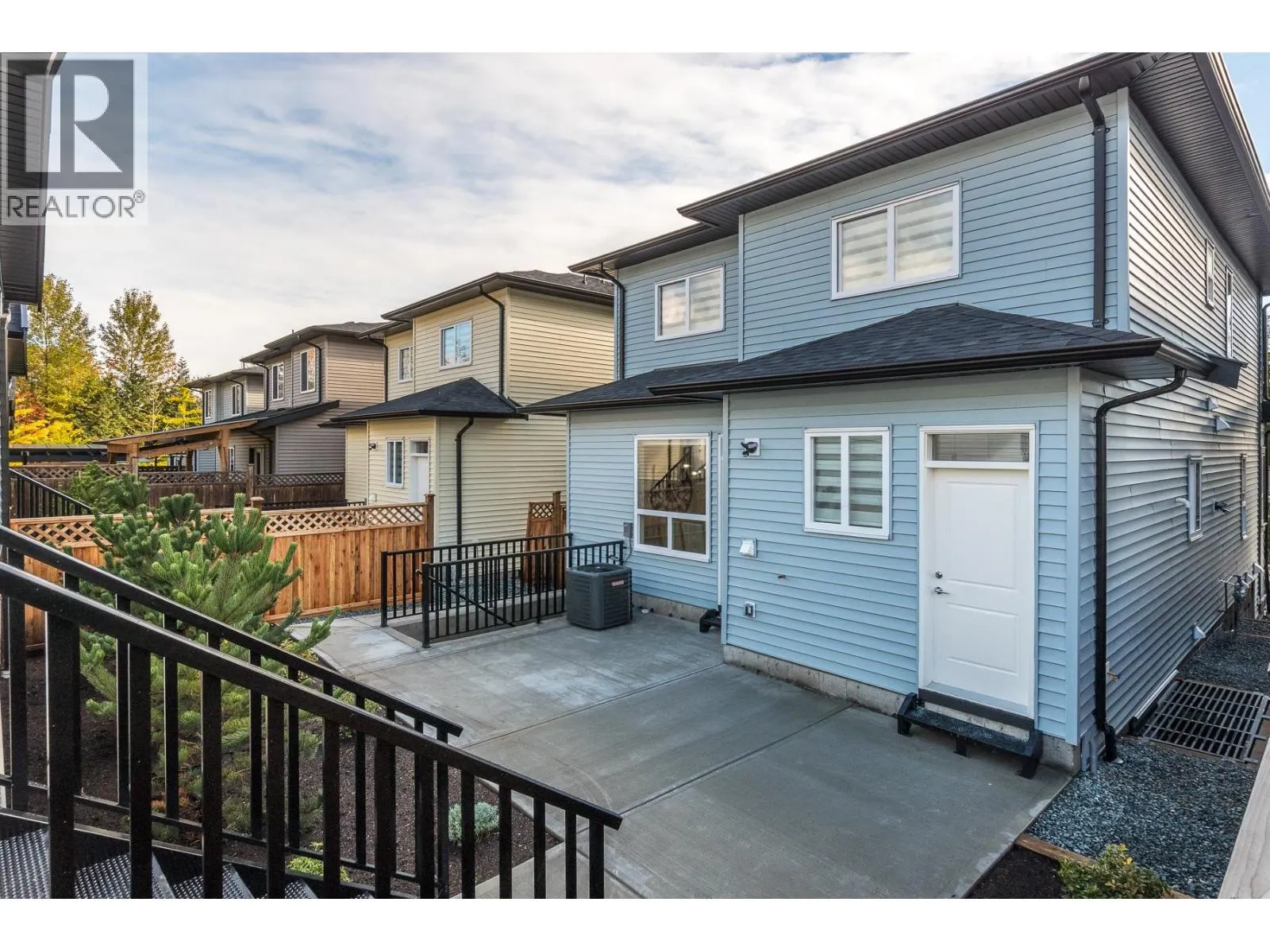 3427 VICTORIA DRIVE