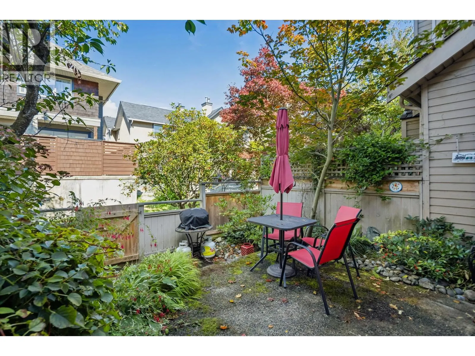 3 230 W 15TH STREET
