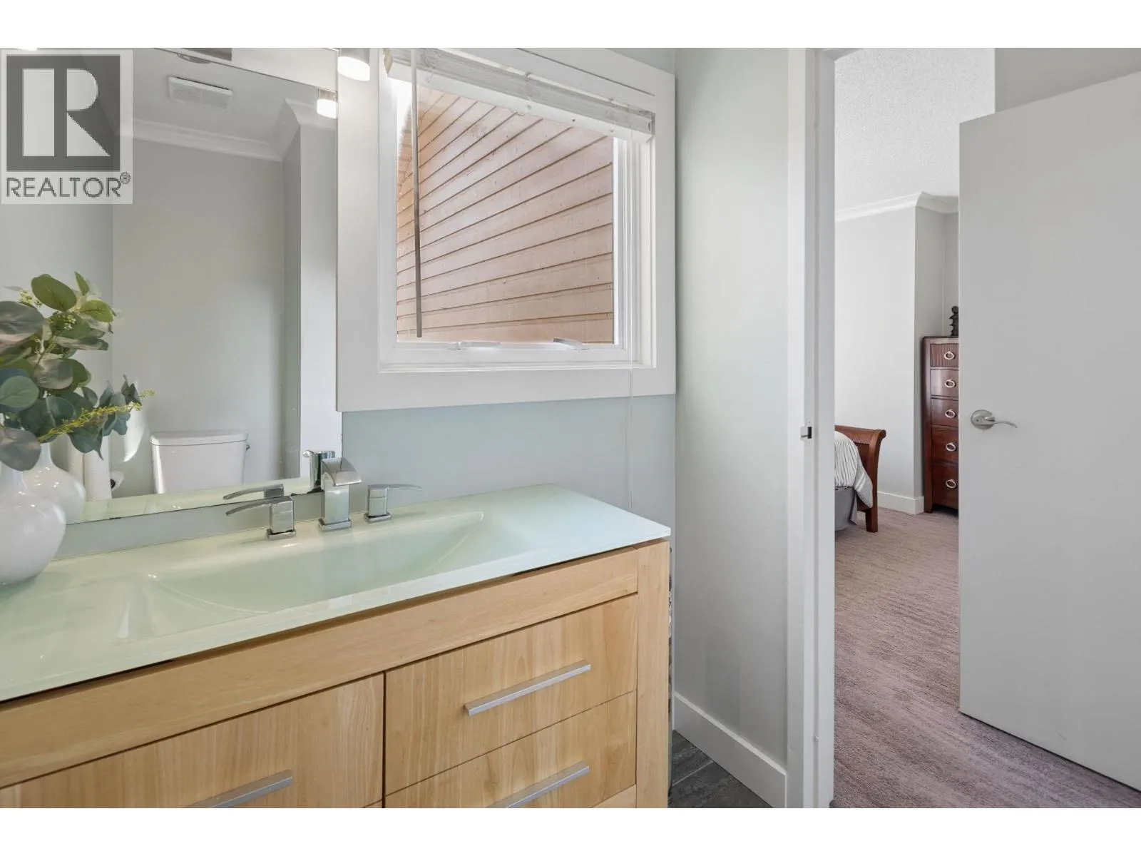 3 230 W 15TH STREET