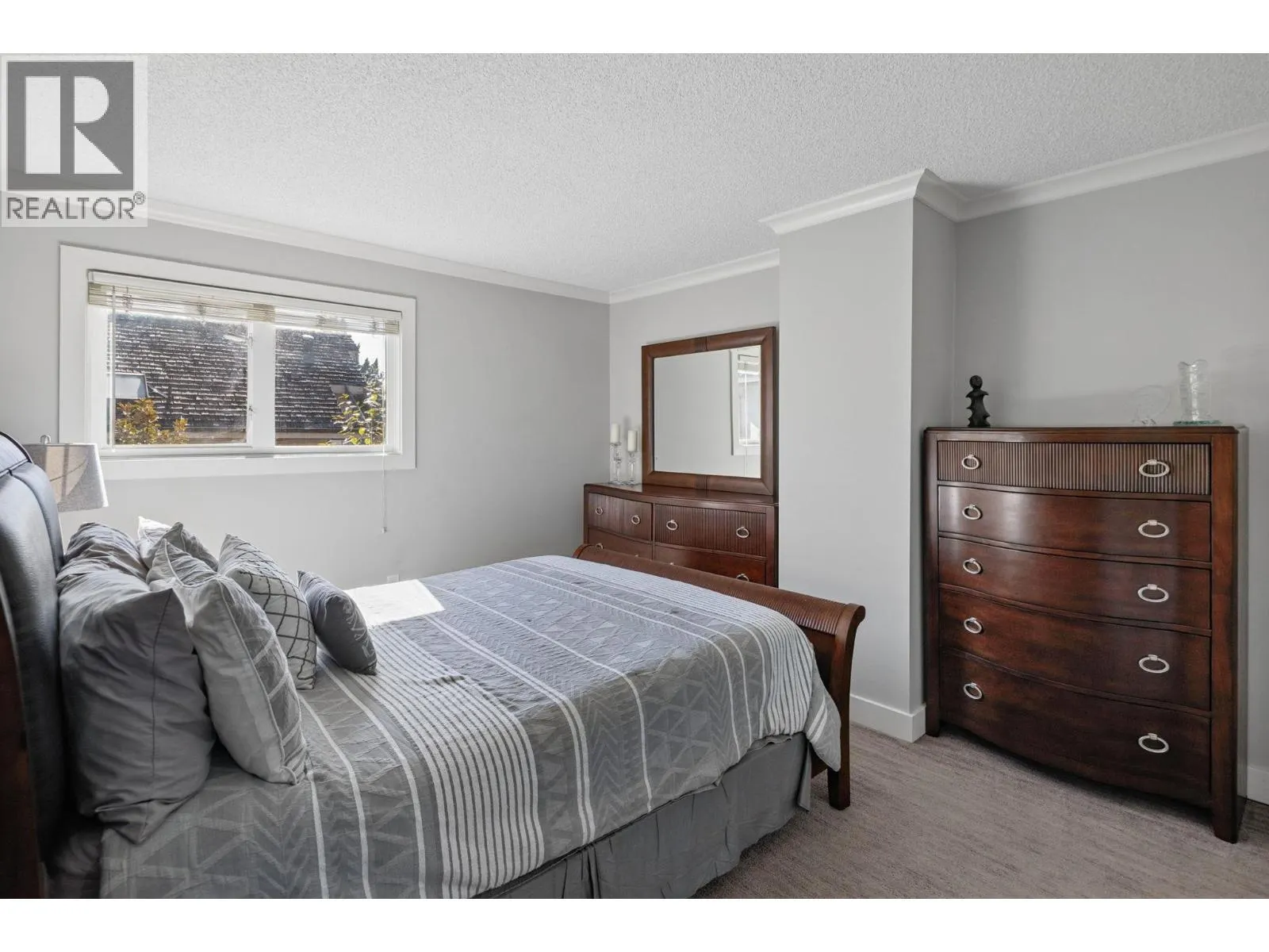 3 230 W 15TH STREET