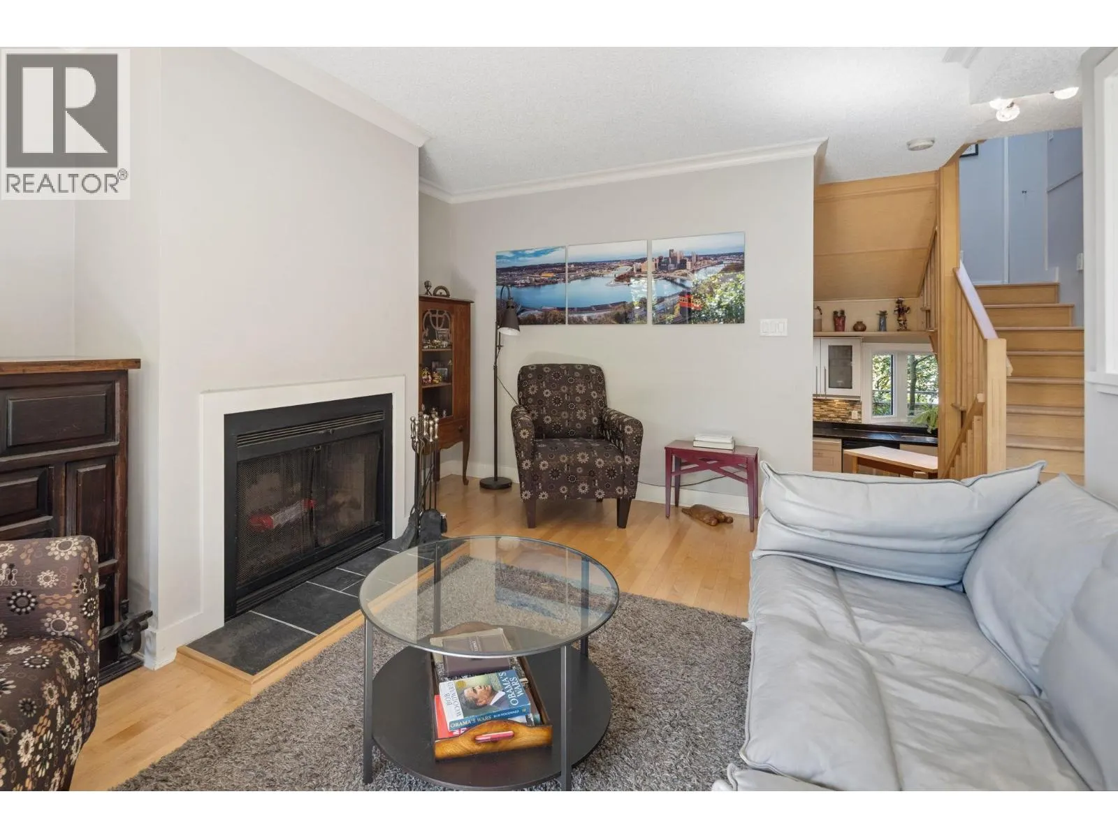 3 230 W 15TH STREET