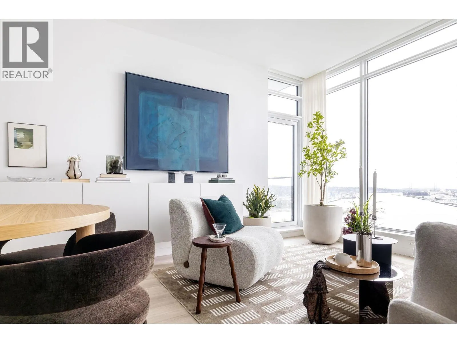 3106 680 QUAYSIDE DRIVE