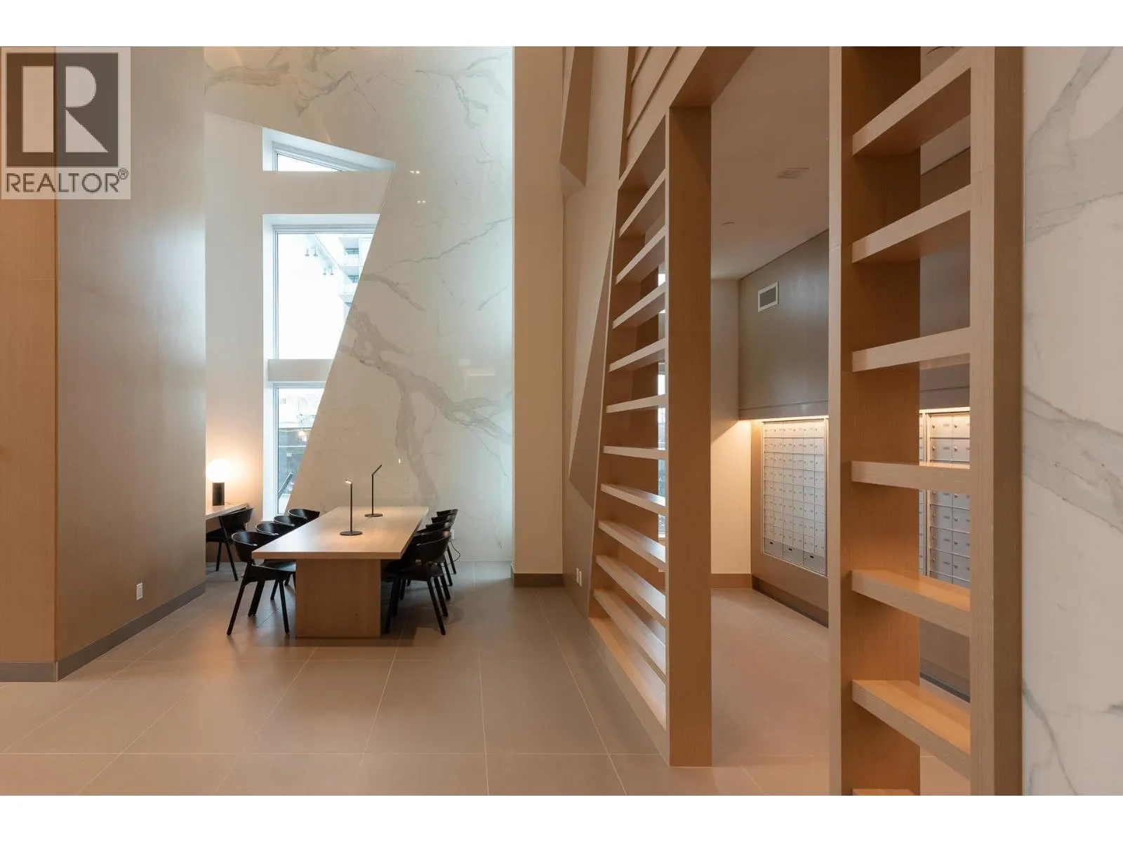 3106 680 QUAYSIDE DRIVE