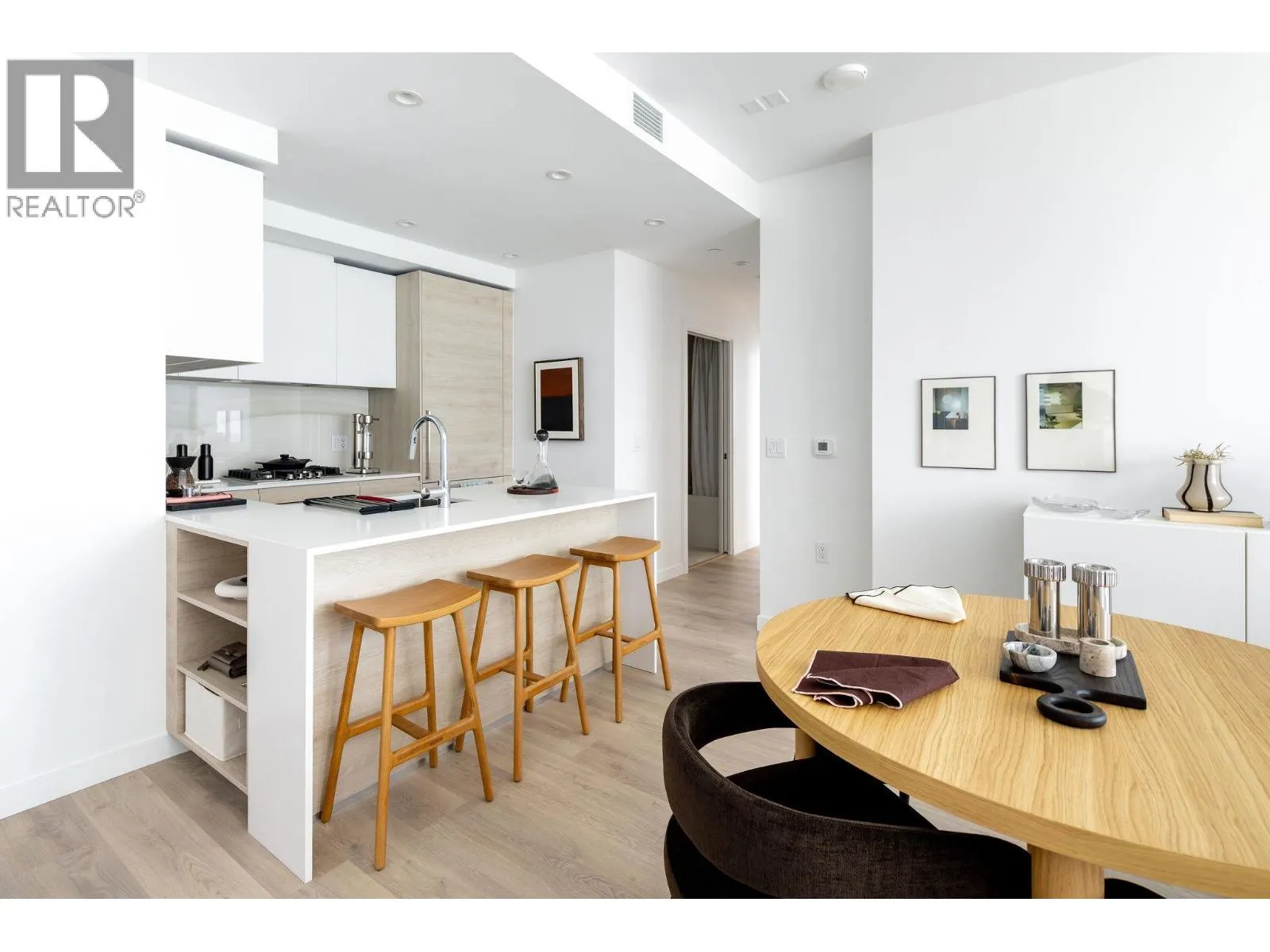 3106 680 QUAYSIDE DRIVE