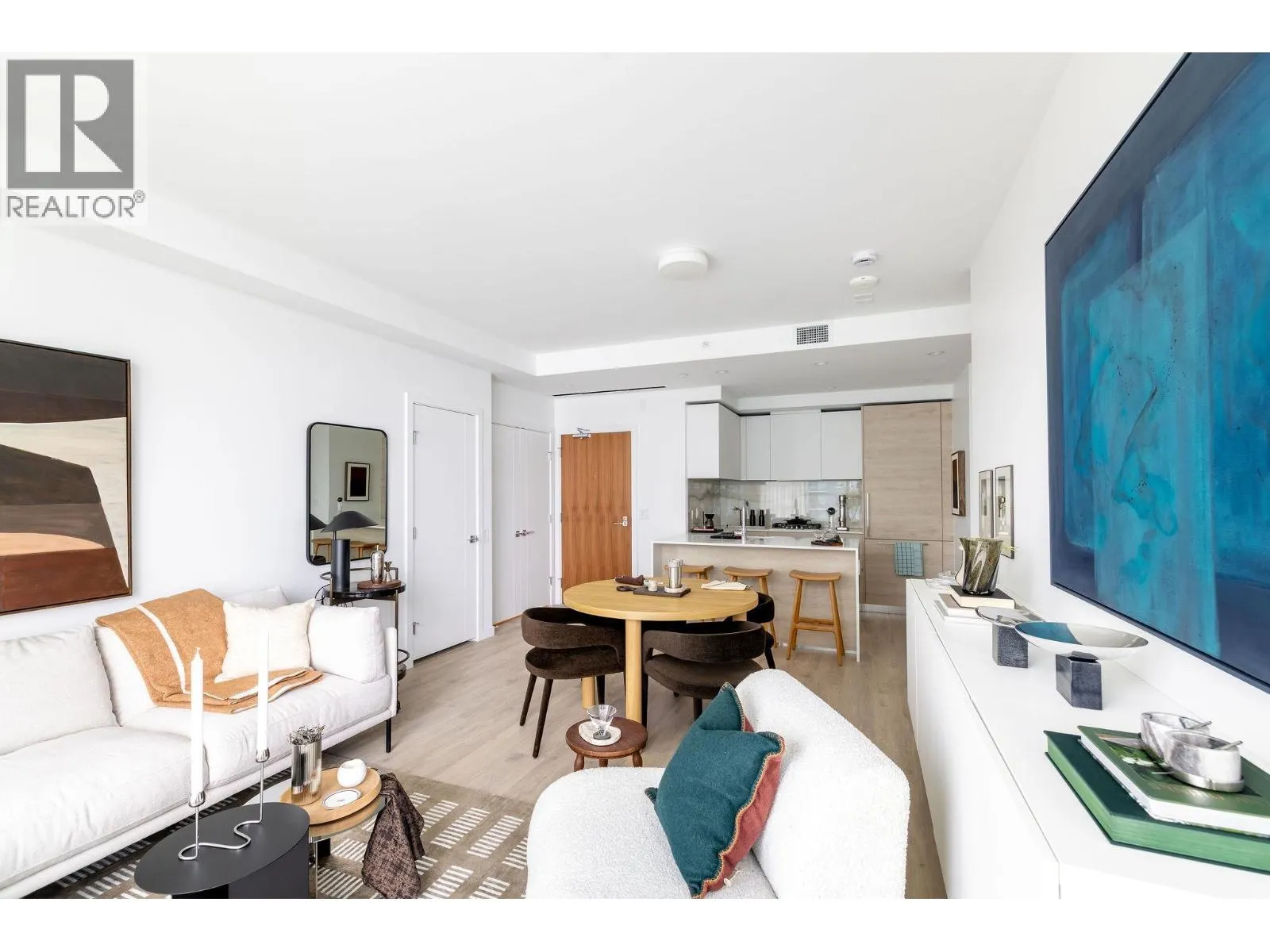 3106 680 QUAYSIDE DRIVE