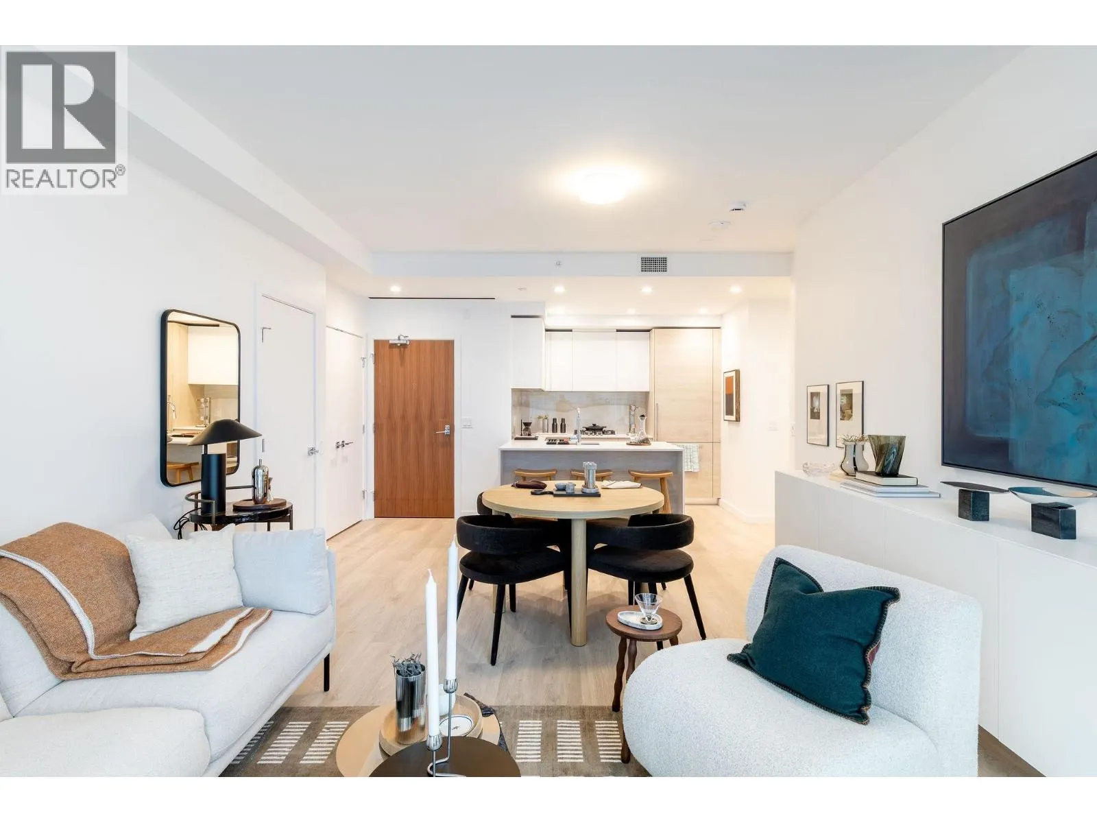 3106 680 QUAYSIDE DRIVE