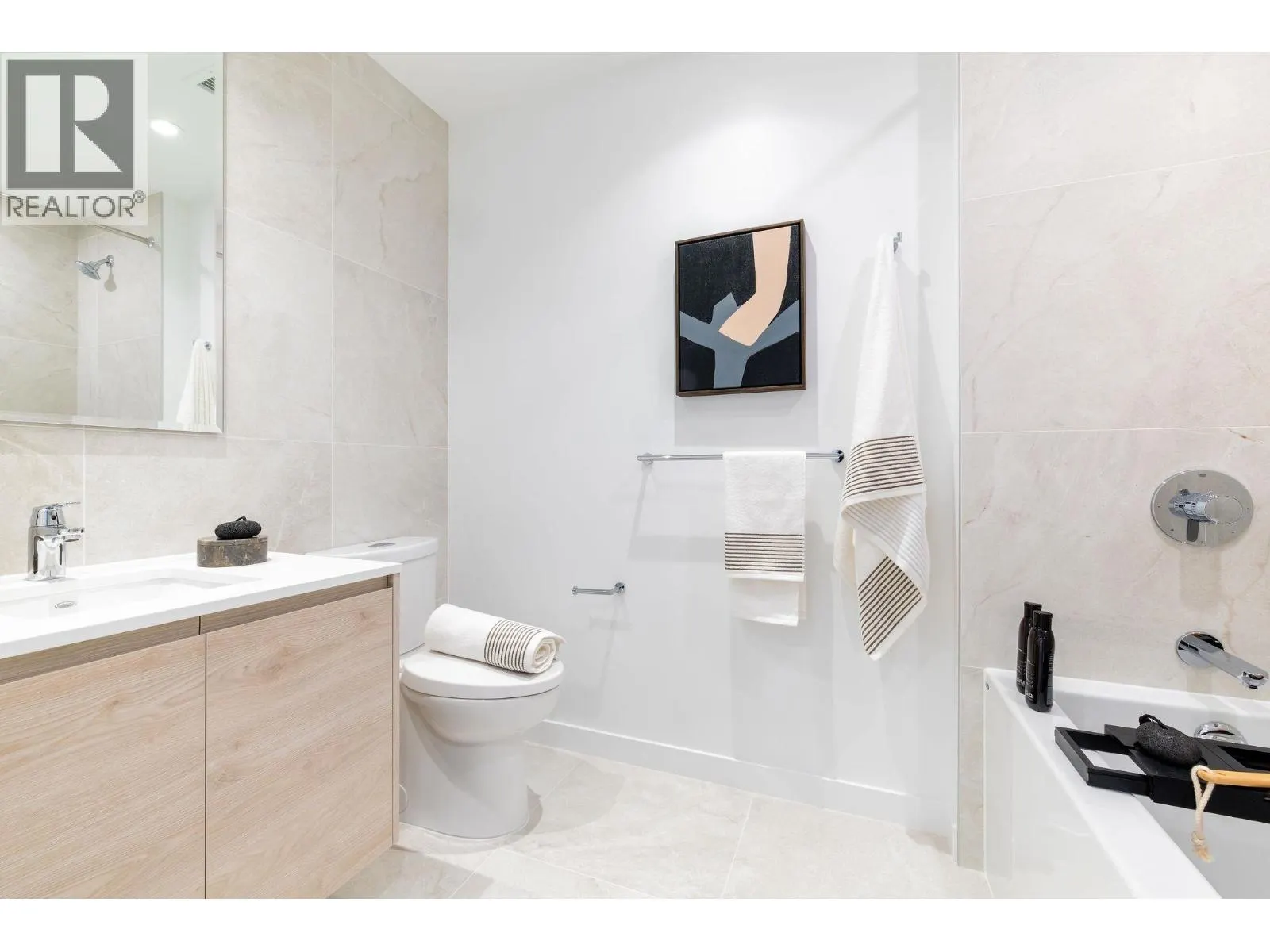 3106 680 QUAYSIDE DRIVE