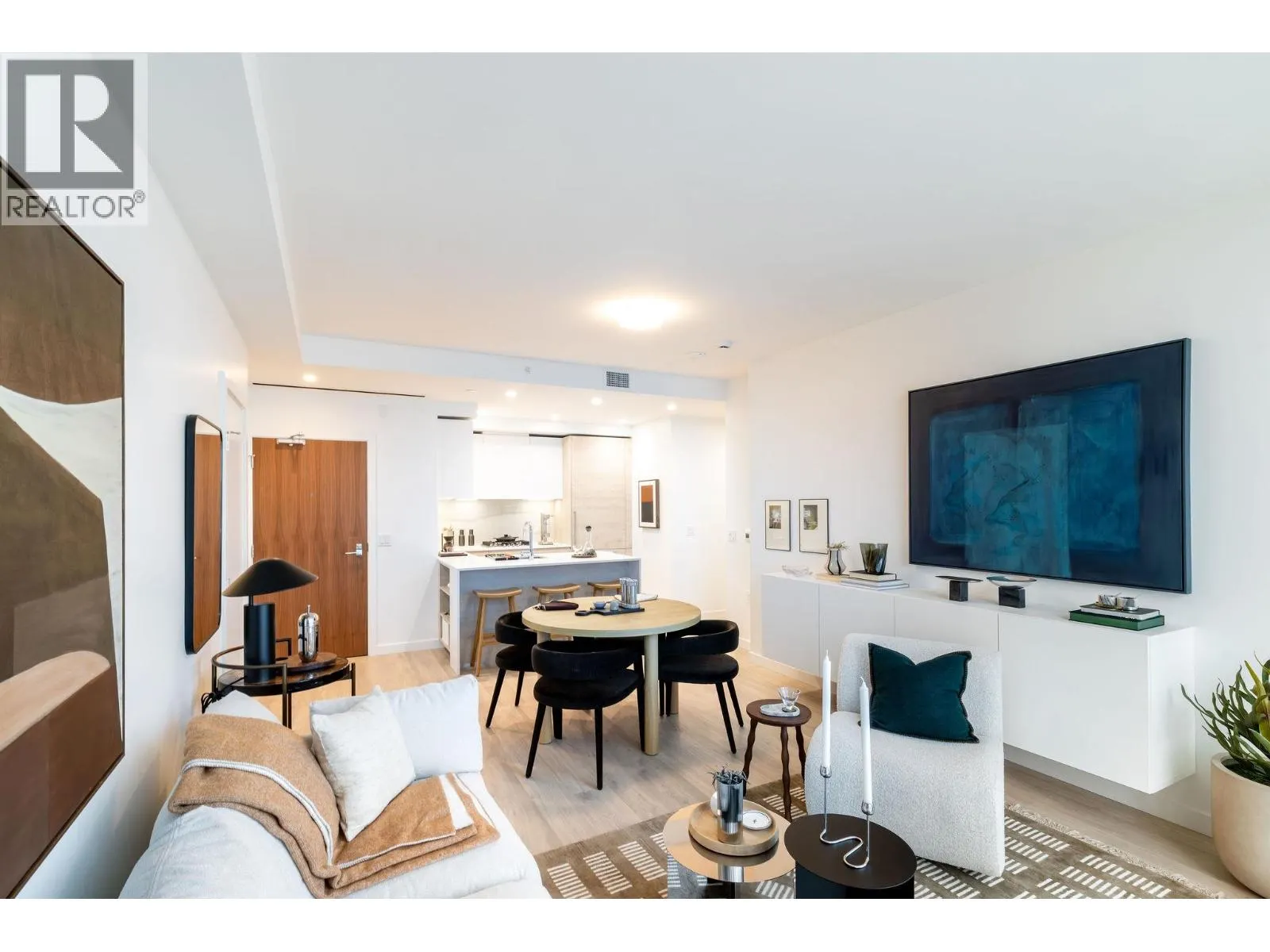 3106 680 QUAYSIDE DRIVE