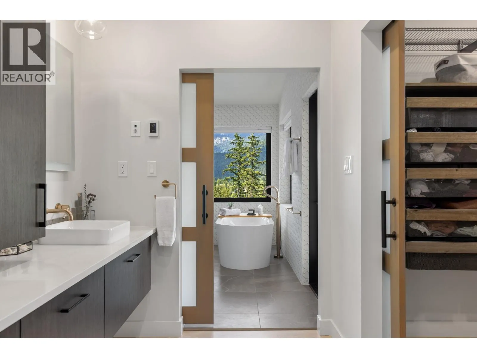 1305 EAGLE DRIVE