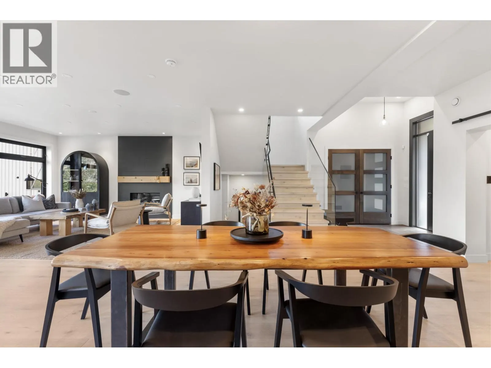 1305 EAGLE DRIVE