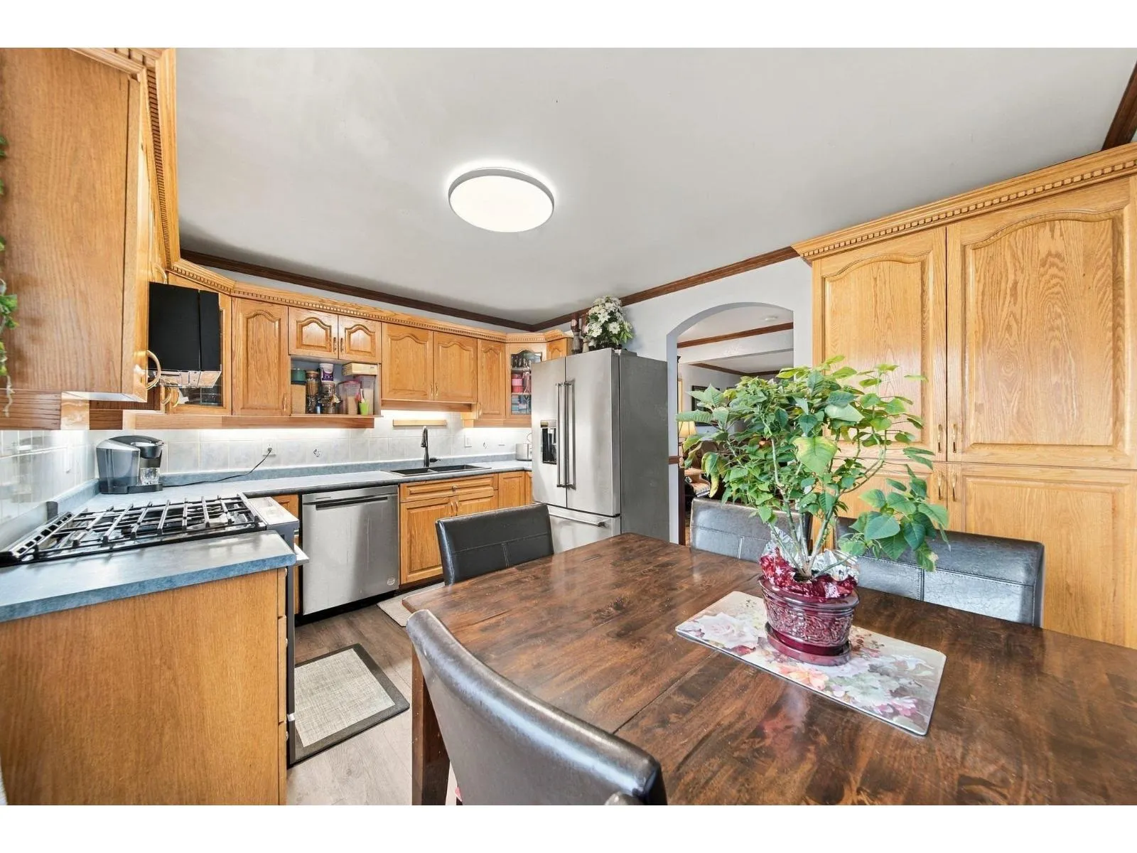 16 11735 89A AVENUE