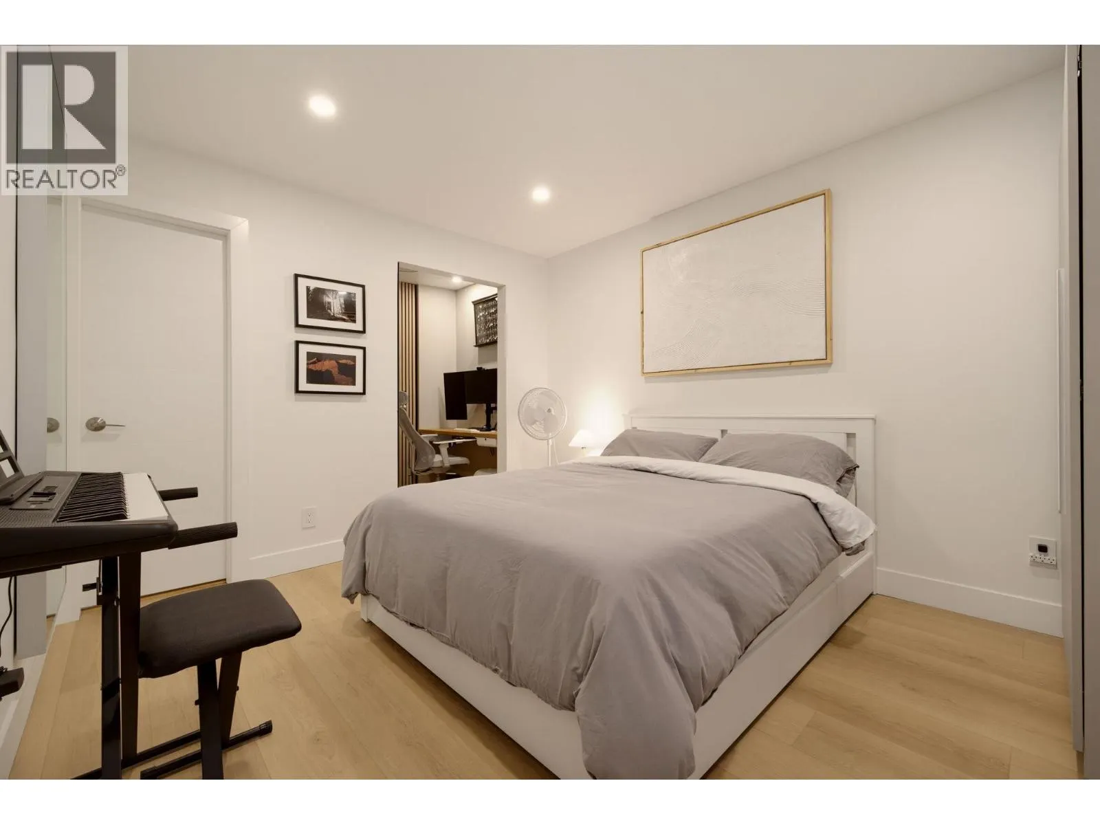 204 1345 COMOX STREET