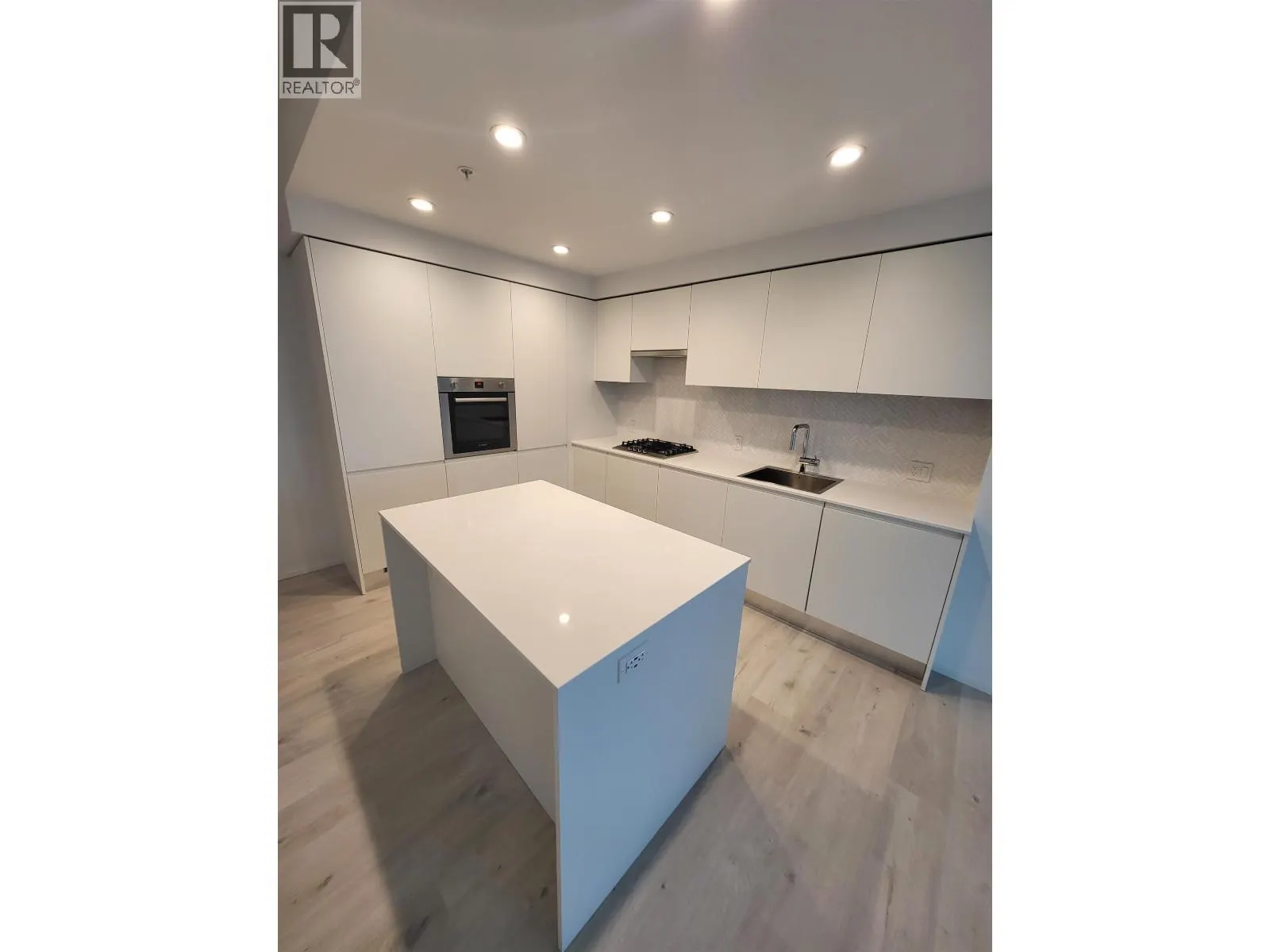 1606 3809 EVERGREEN PLACE
