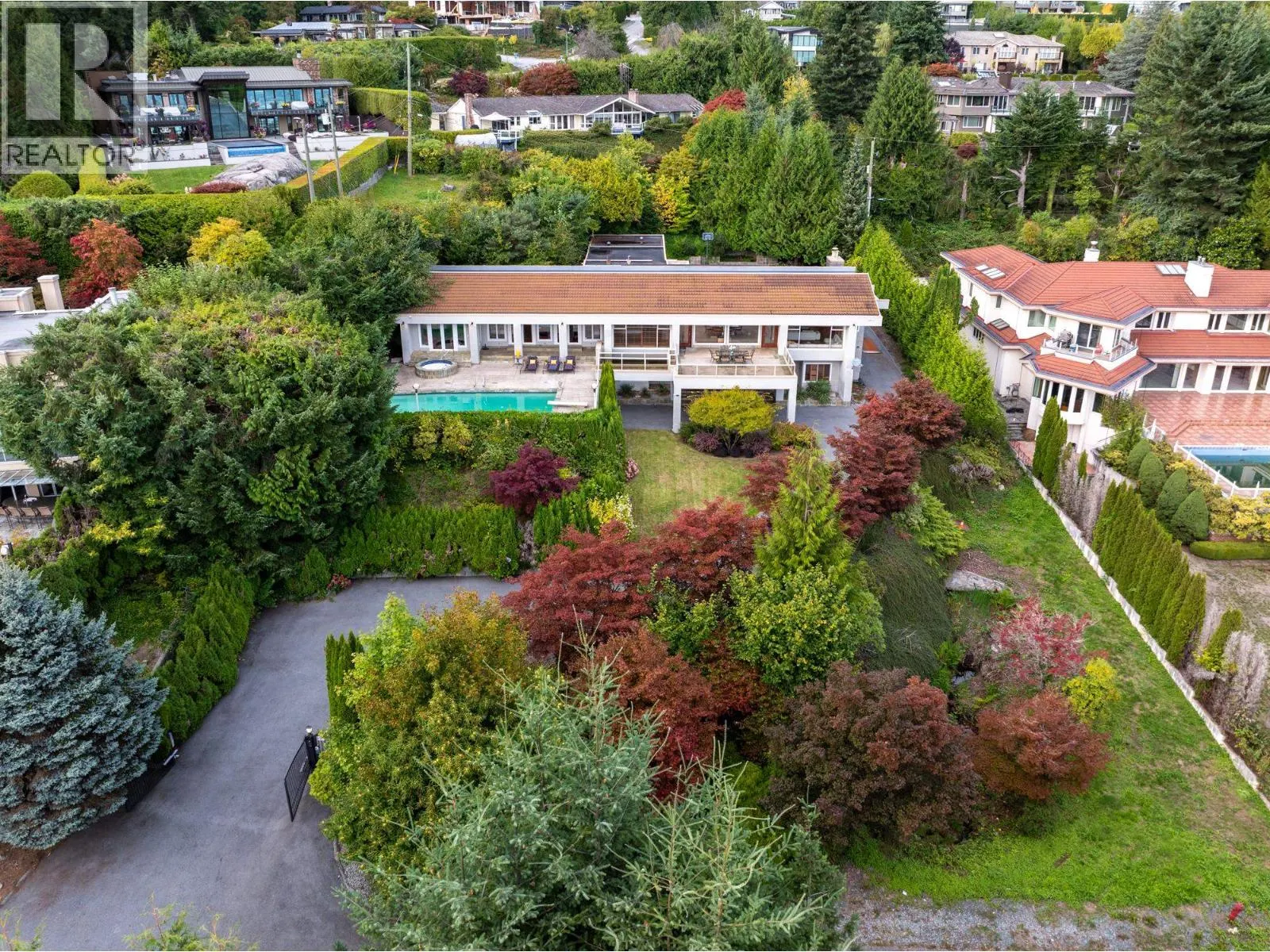 1035 KING GEORGES WAY