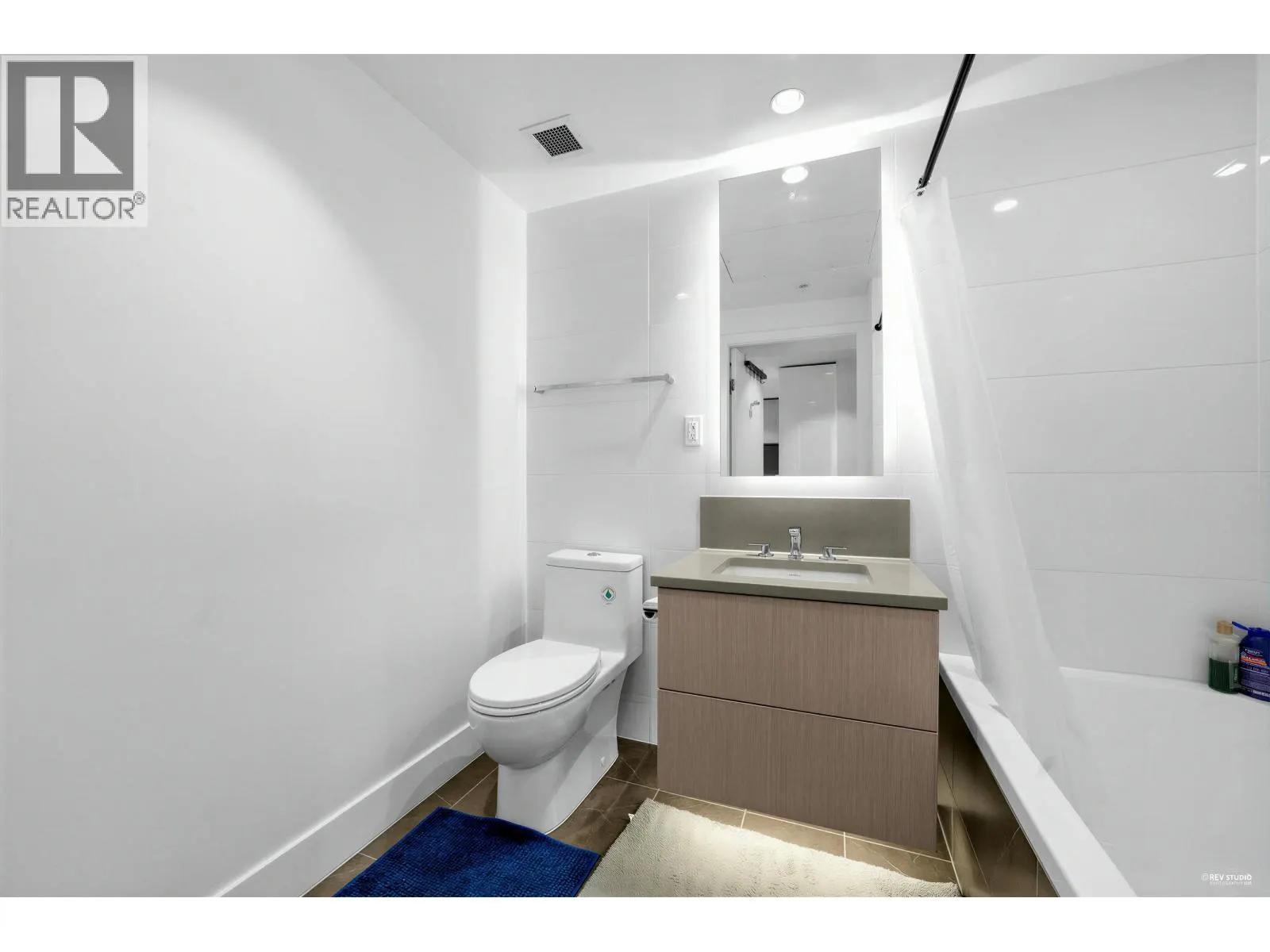 505 1675 LIONS GATE LANE