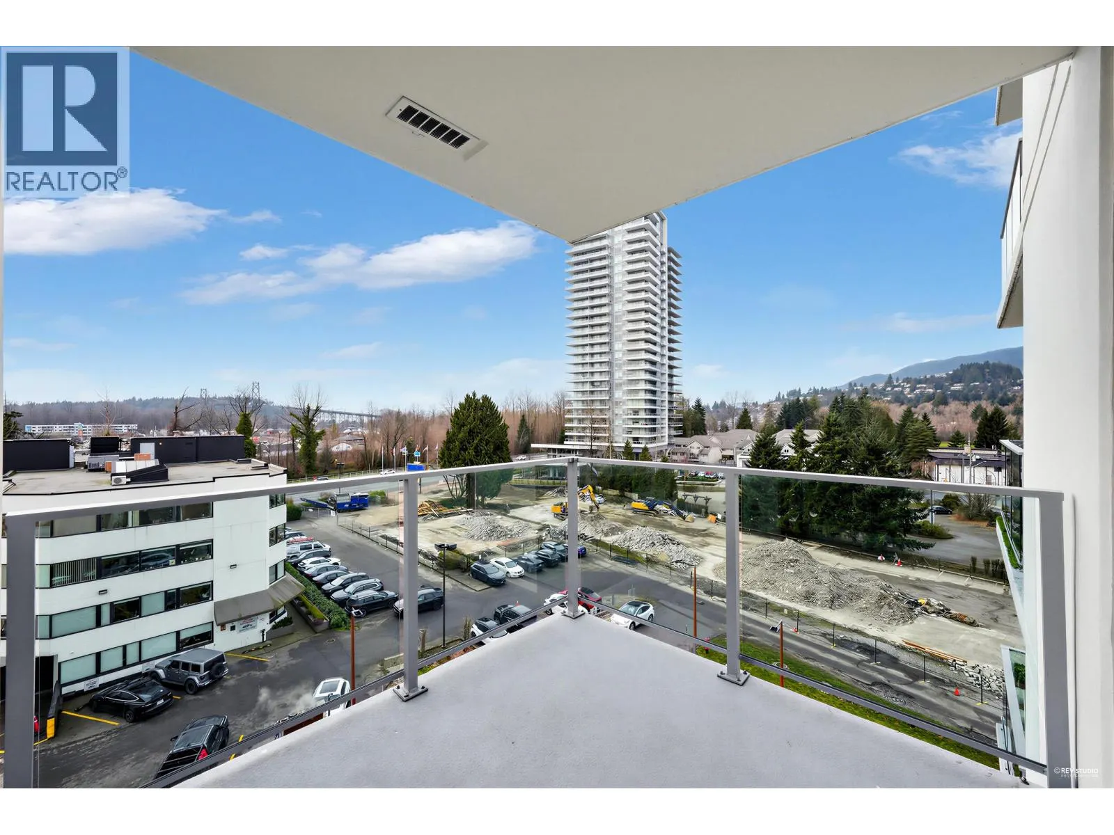 505 1675 LIONS GATE LANE