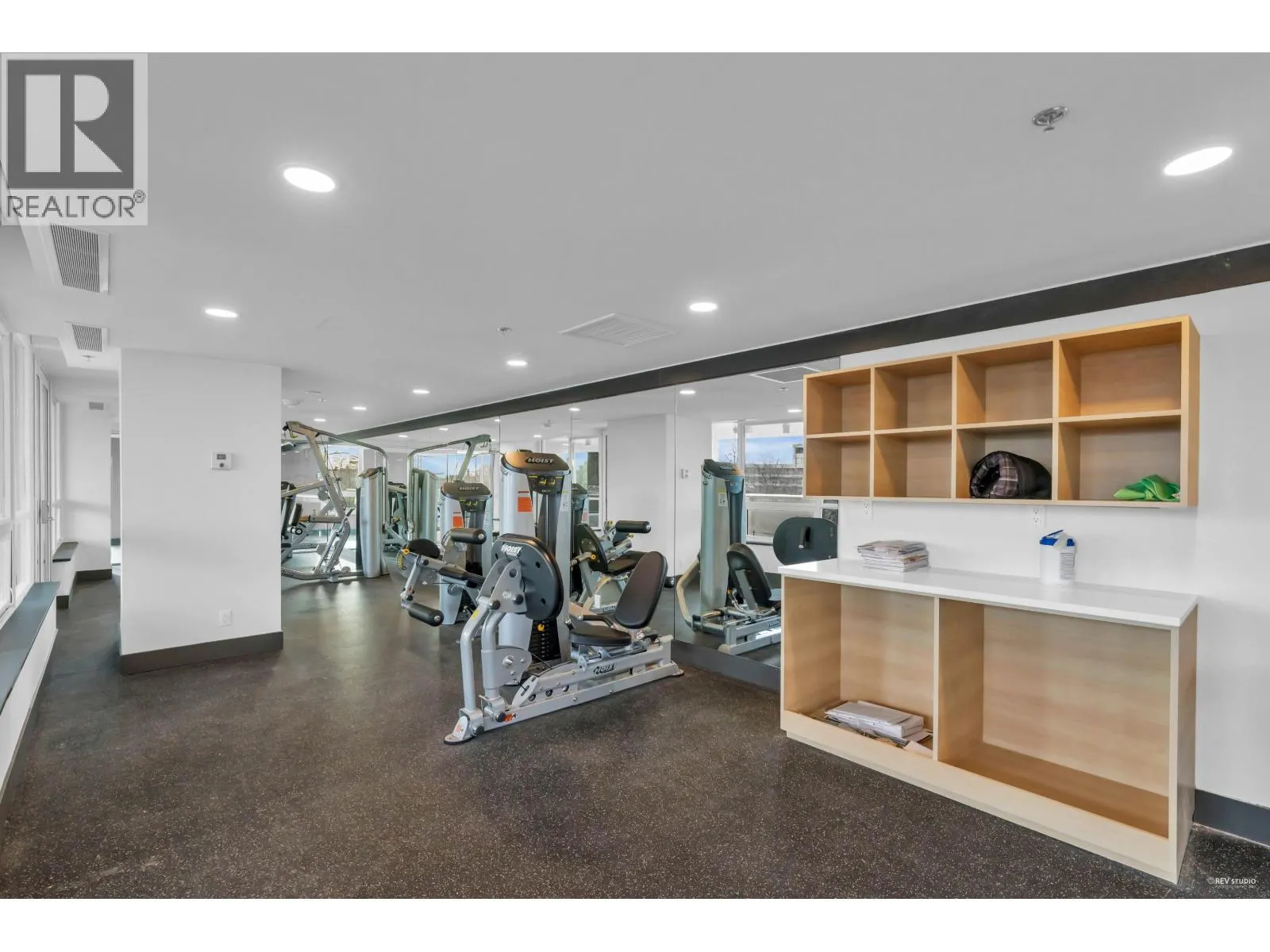 505 1675 LIONS GATE LANE
