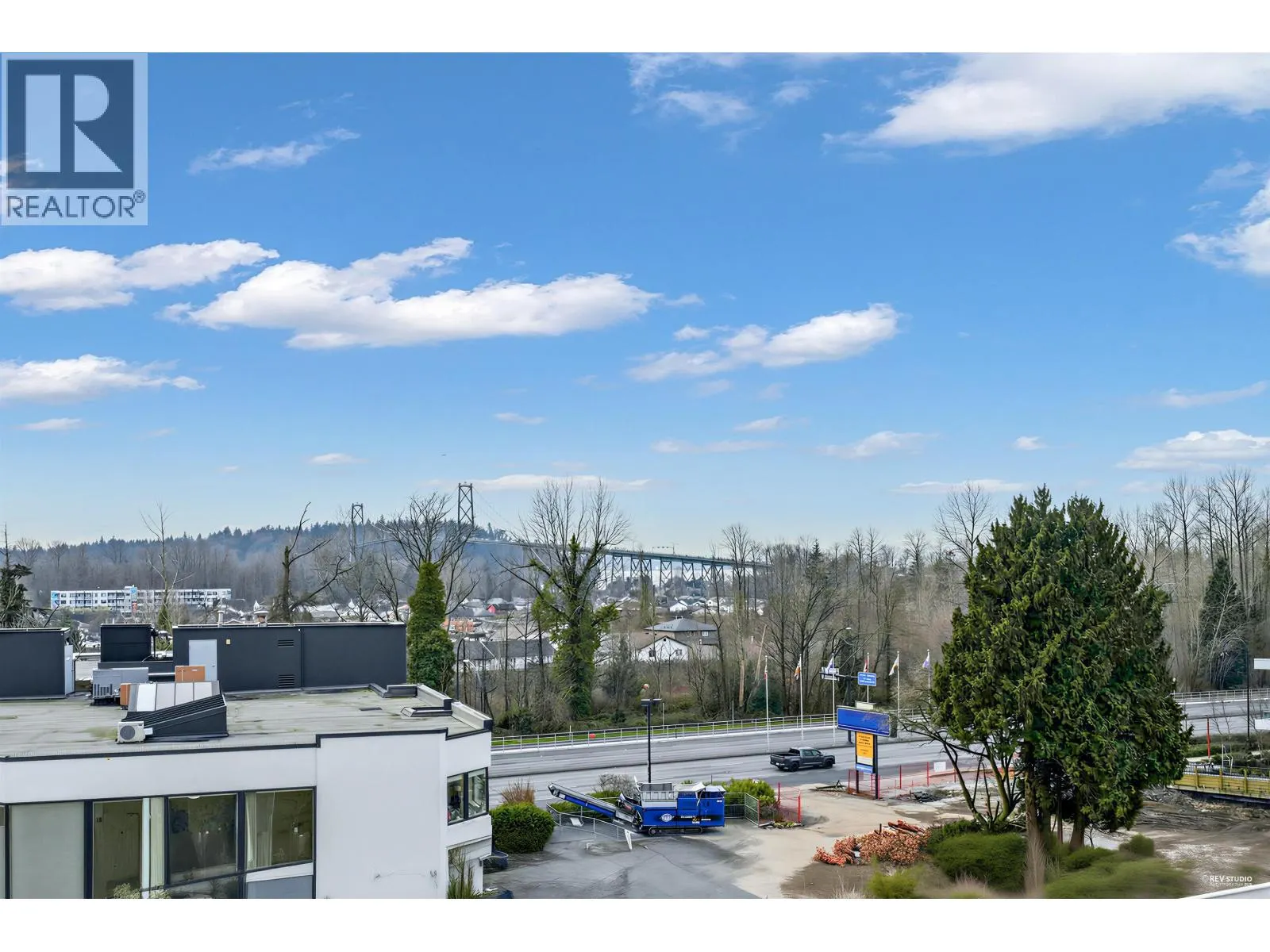 505 1675 LIONS GATE LANE