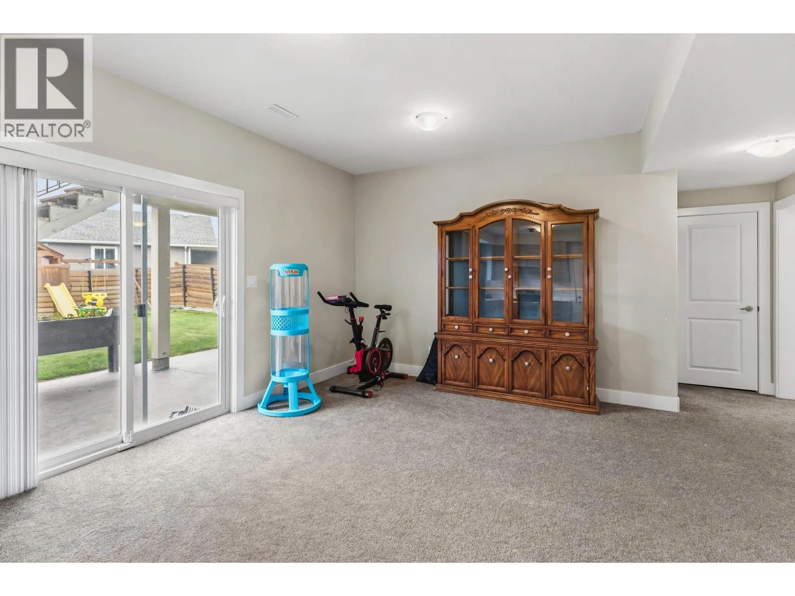 3909 BARNES DRIVE