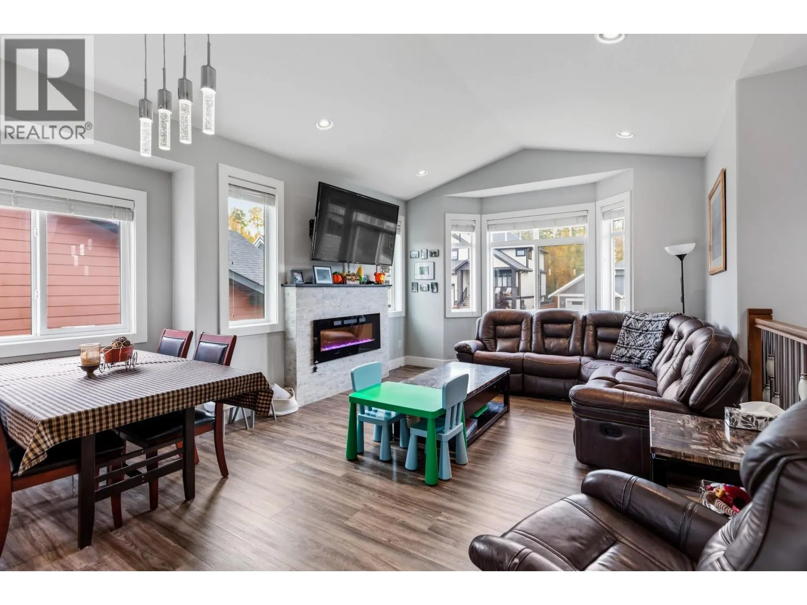 3909 BARNES DRIVE