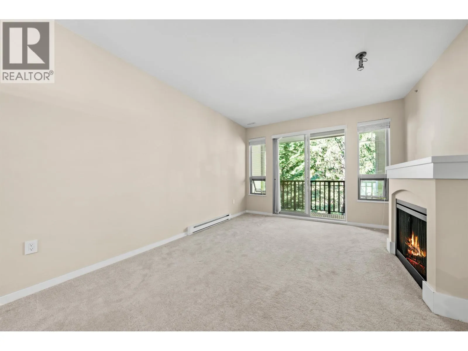 404 2969 WHISPER WAY