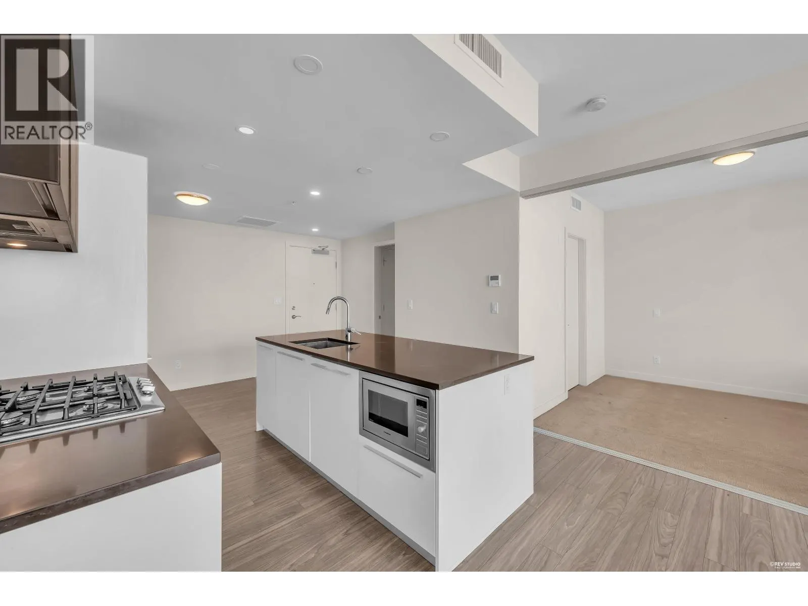 3606 6383 MCKAY AVENUE