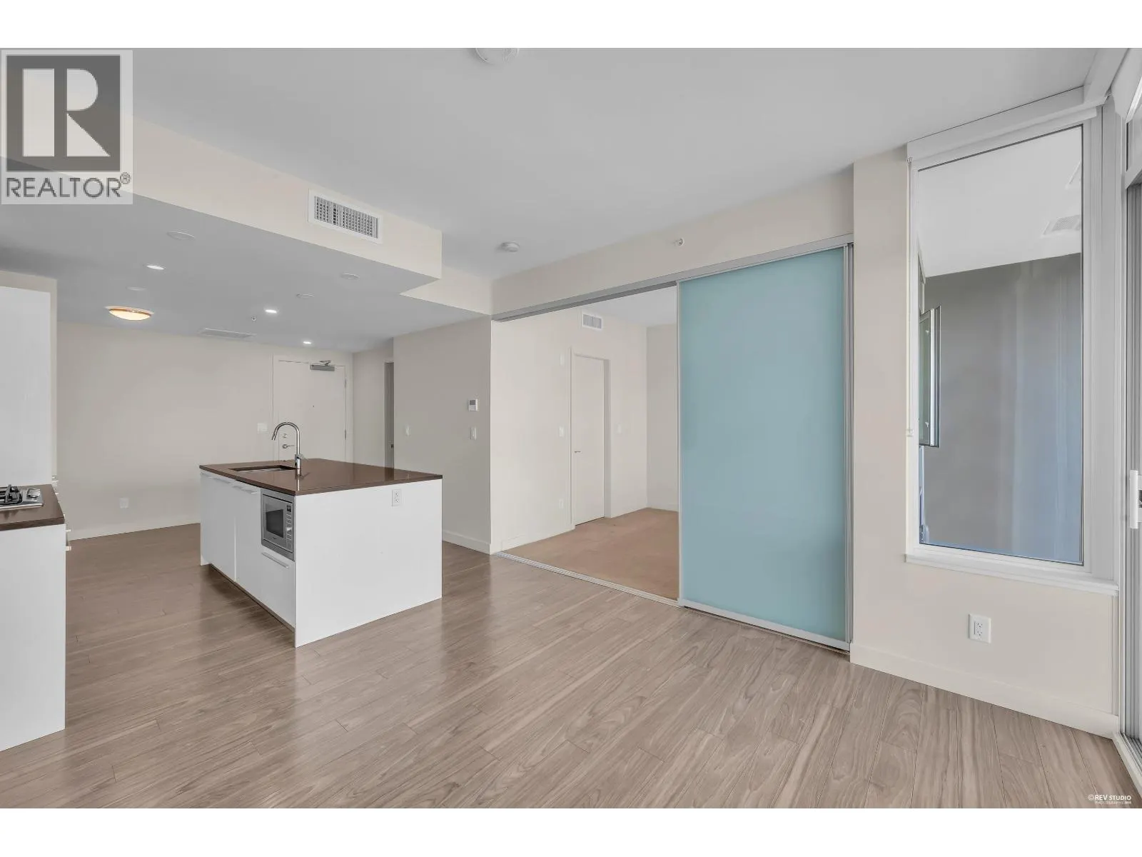 3606 6383 MCKAY AVENUE