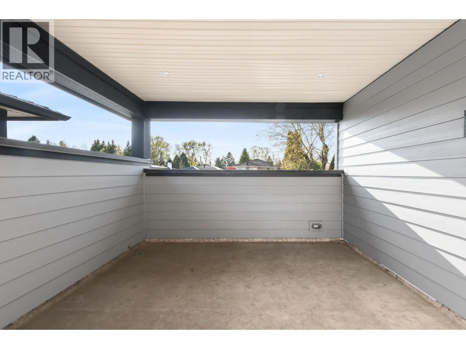 1135 YORSTON COURT