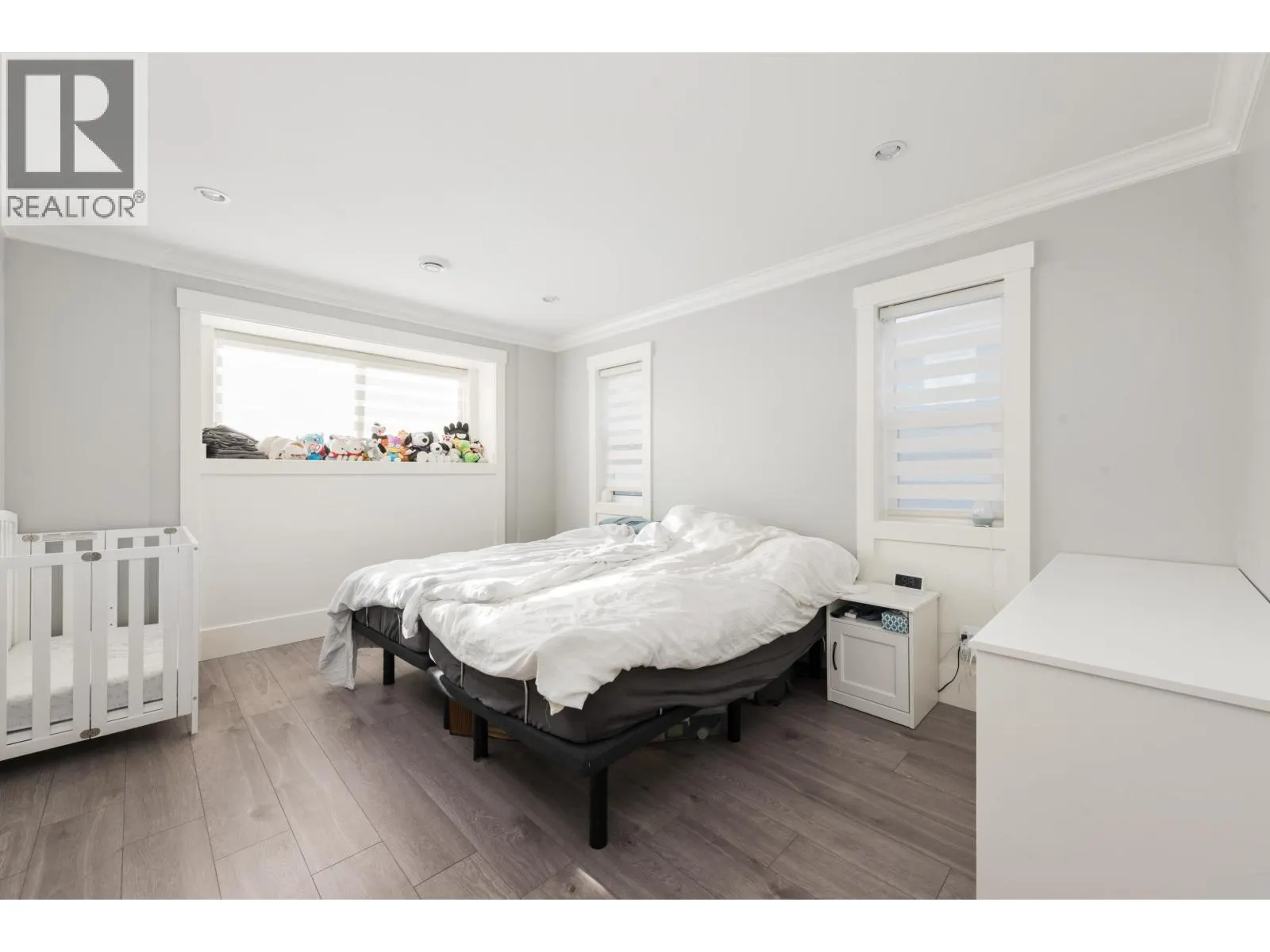 1135 YORSTON COURT