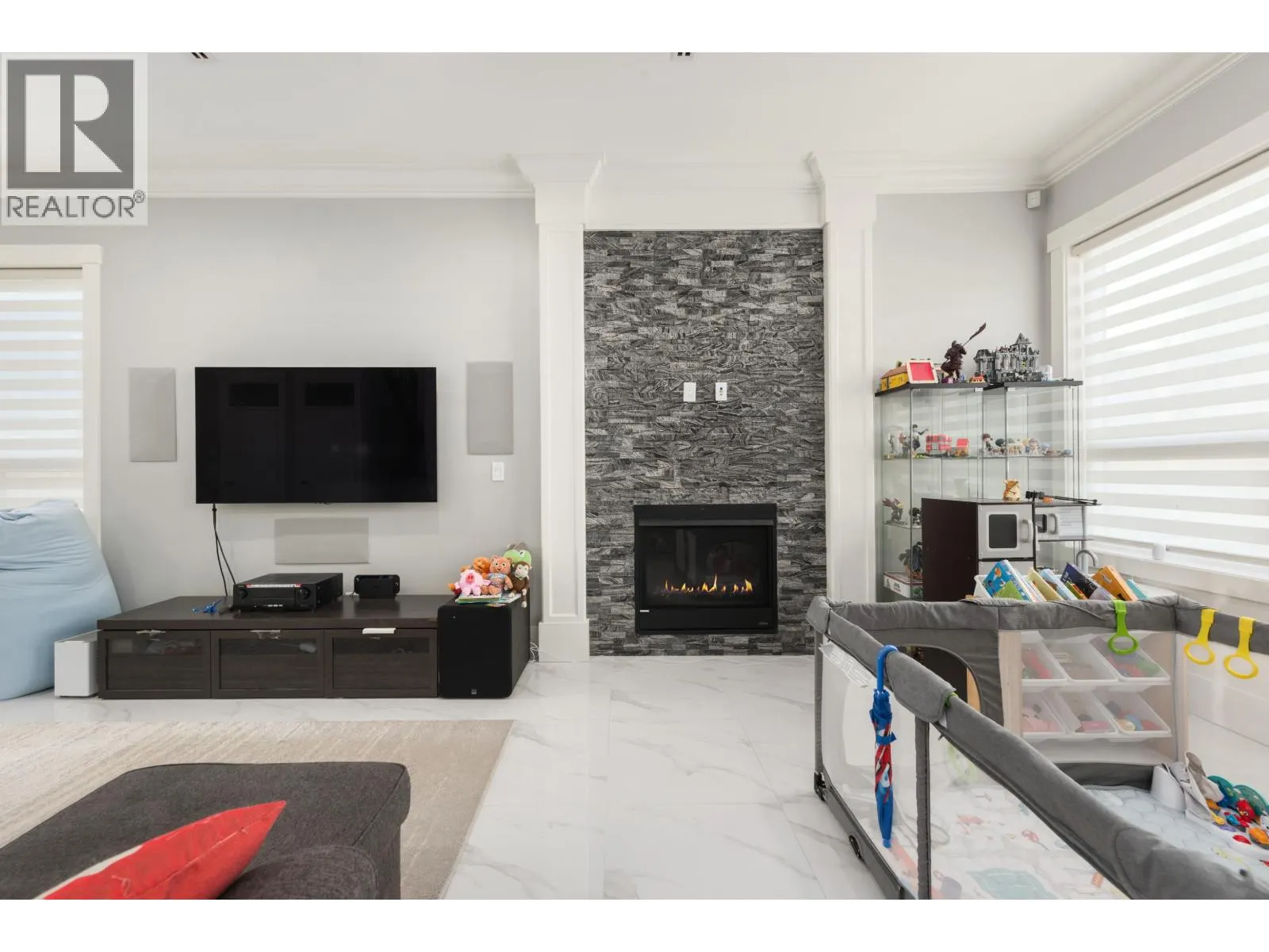 1135 YORSTON COURT
