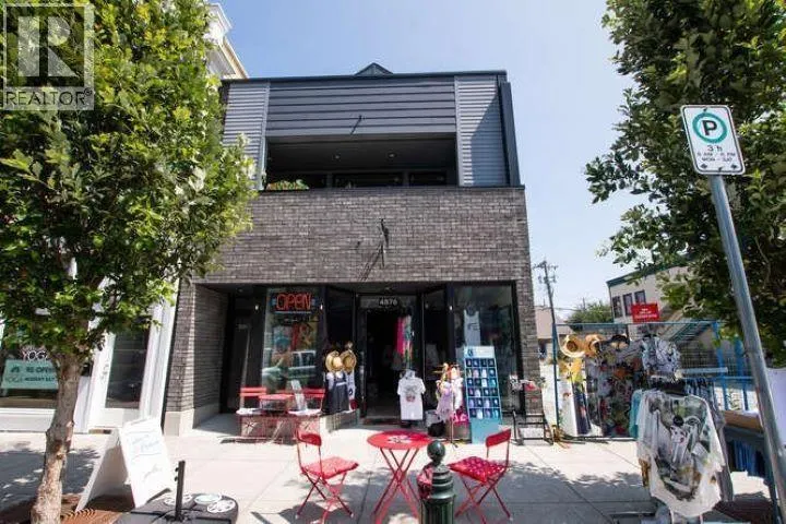 102 4876 DELTA STREET