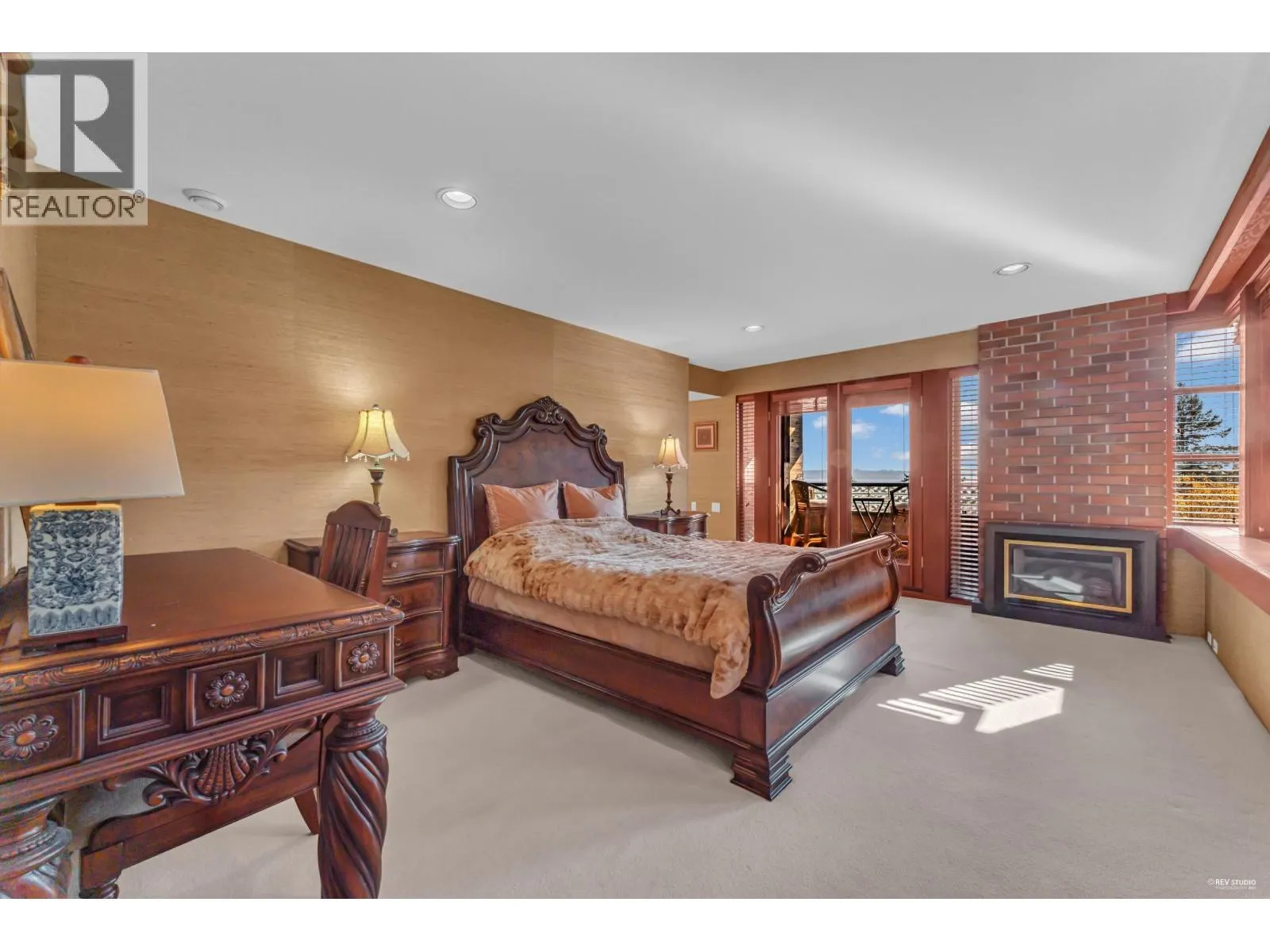 4651 MARINE DRIVE