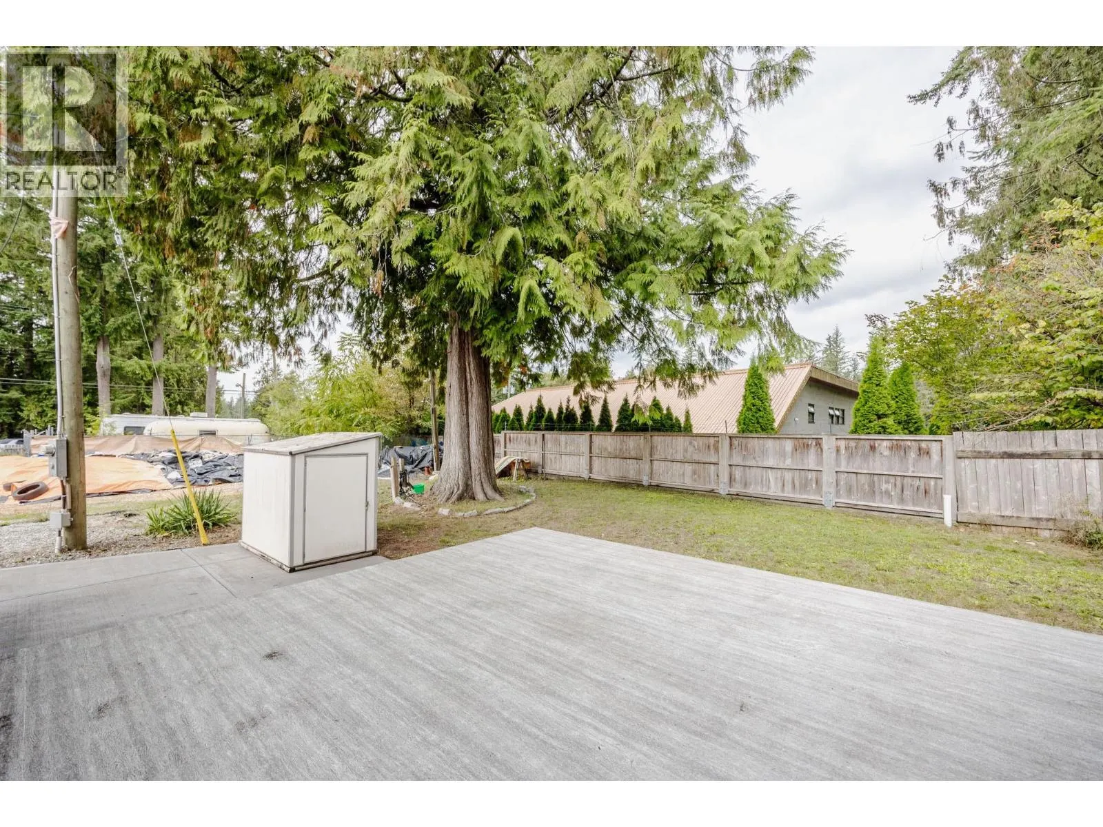 5 23205 CALVIN CRESCENT