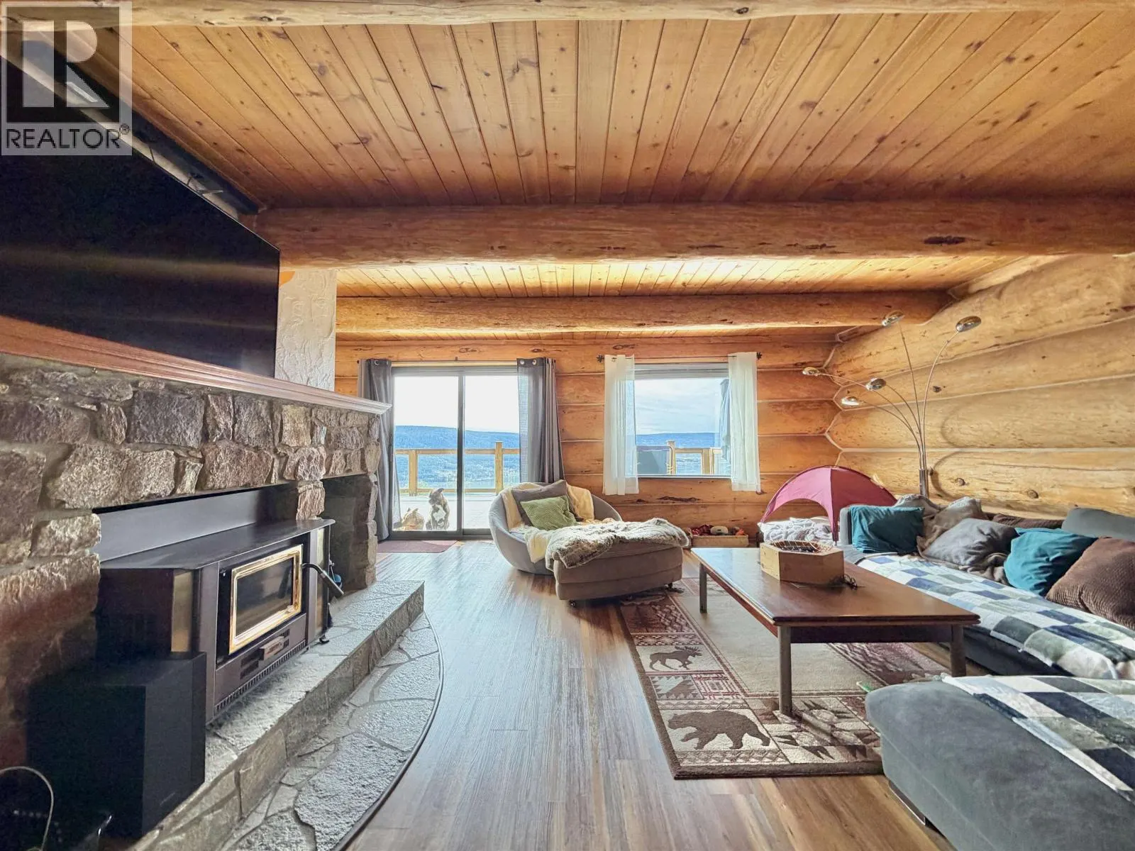 2175 WHITE ROAD