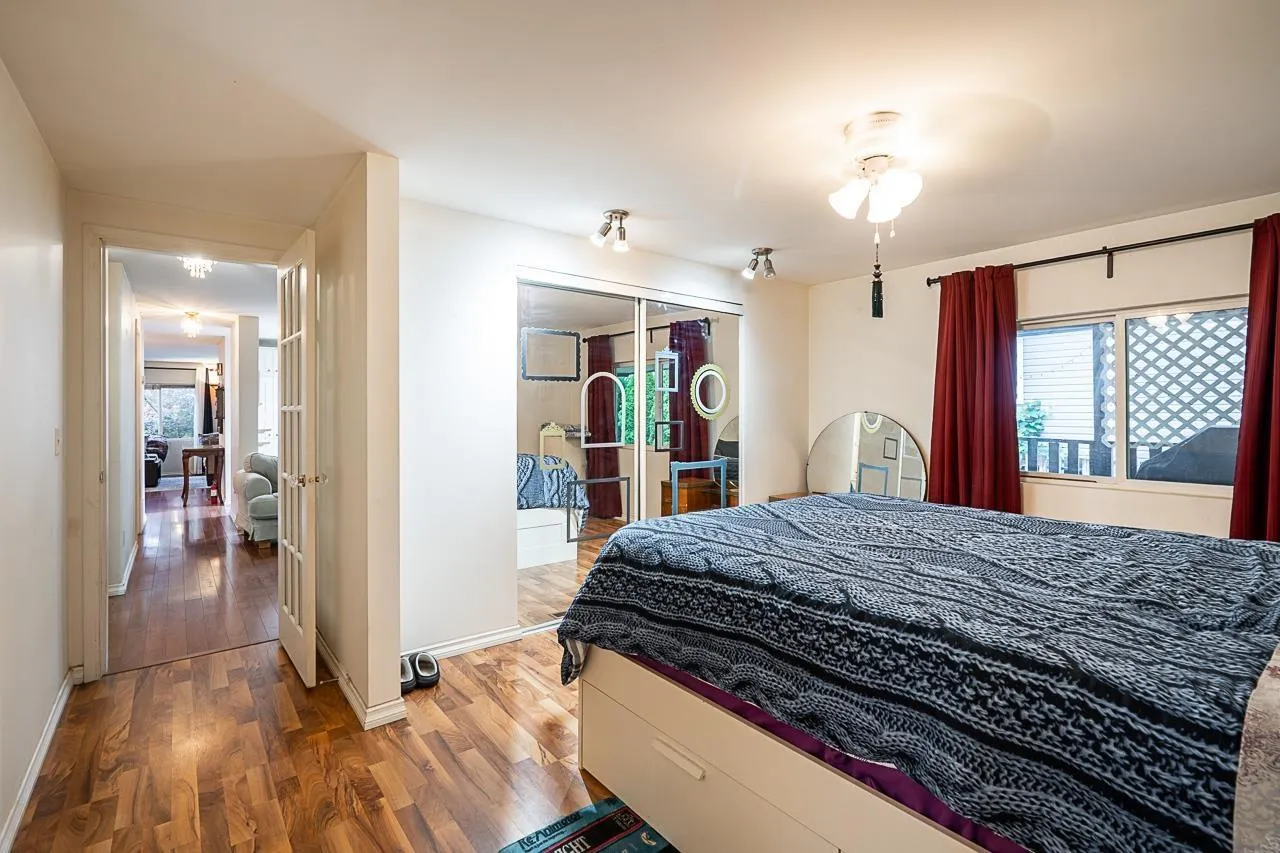 8 52324 YALE ROAD|Rosedale